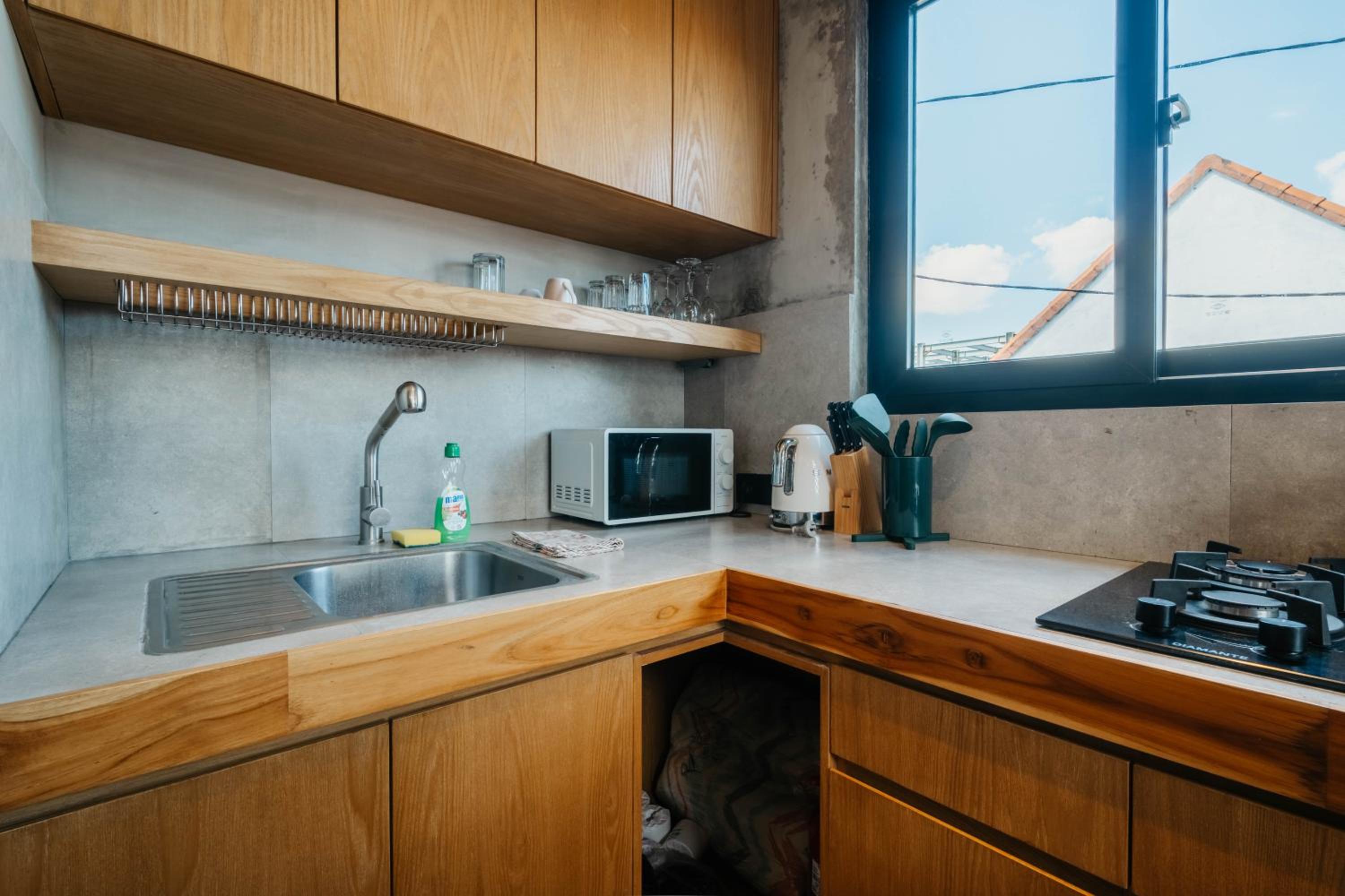 Apartment X - 1BR Mezanine in Bumbak near Canggu