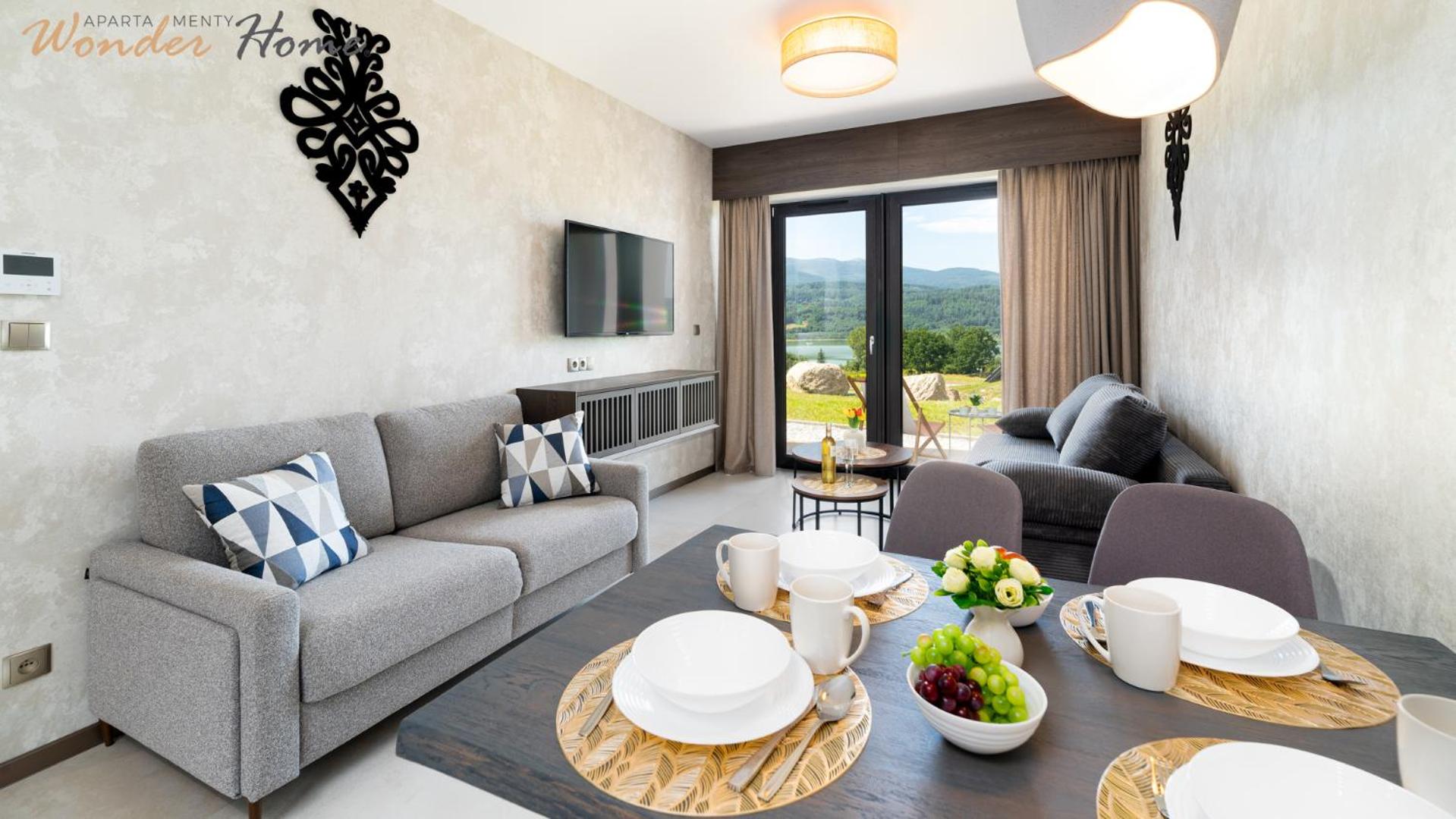 Wonder Hill - bajkowy widok na góry i zalew, strefa wellness na terenie kompleksu