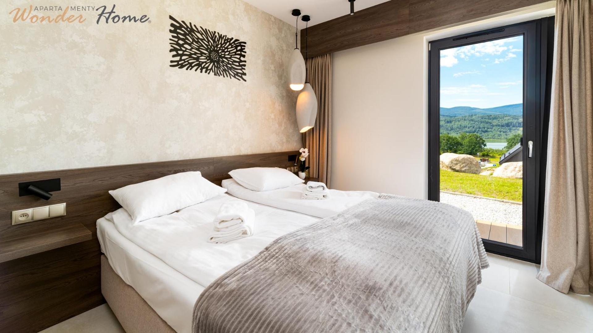 Wonder Hill - bajkowy widok na góry i zalew, strefa wellness na terenie kompleksu