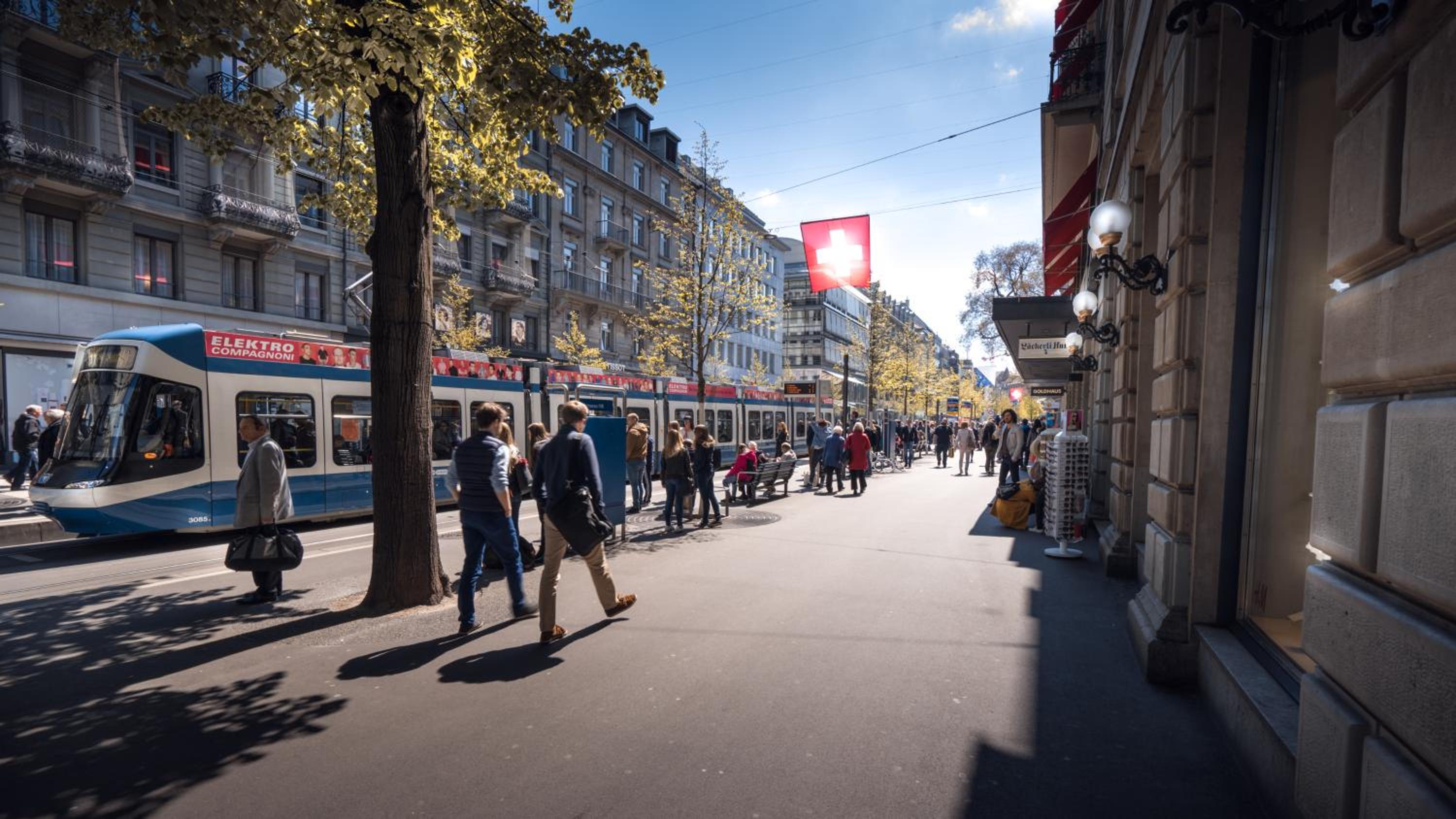 Löwenplatz Apartment near Station by Airhome