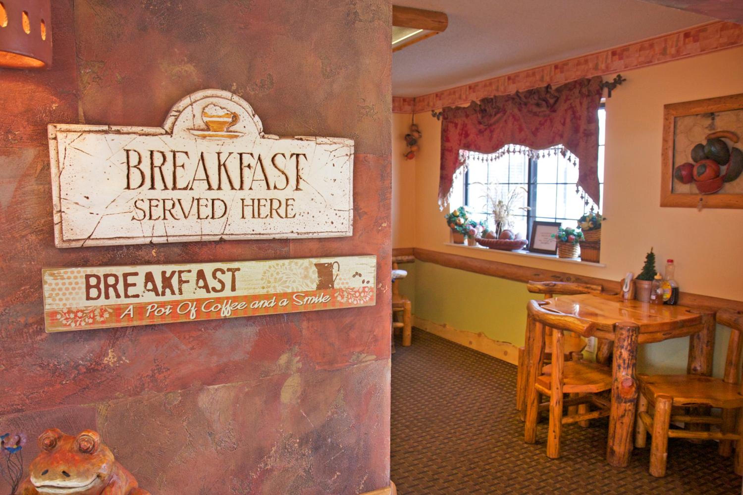 Gateway Inn and Suites