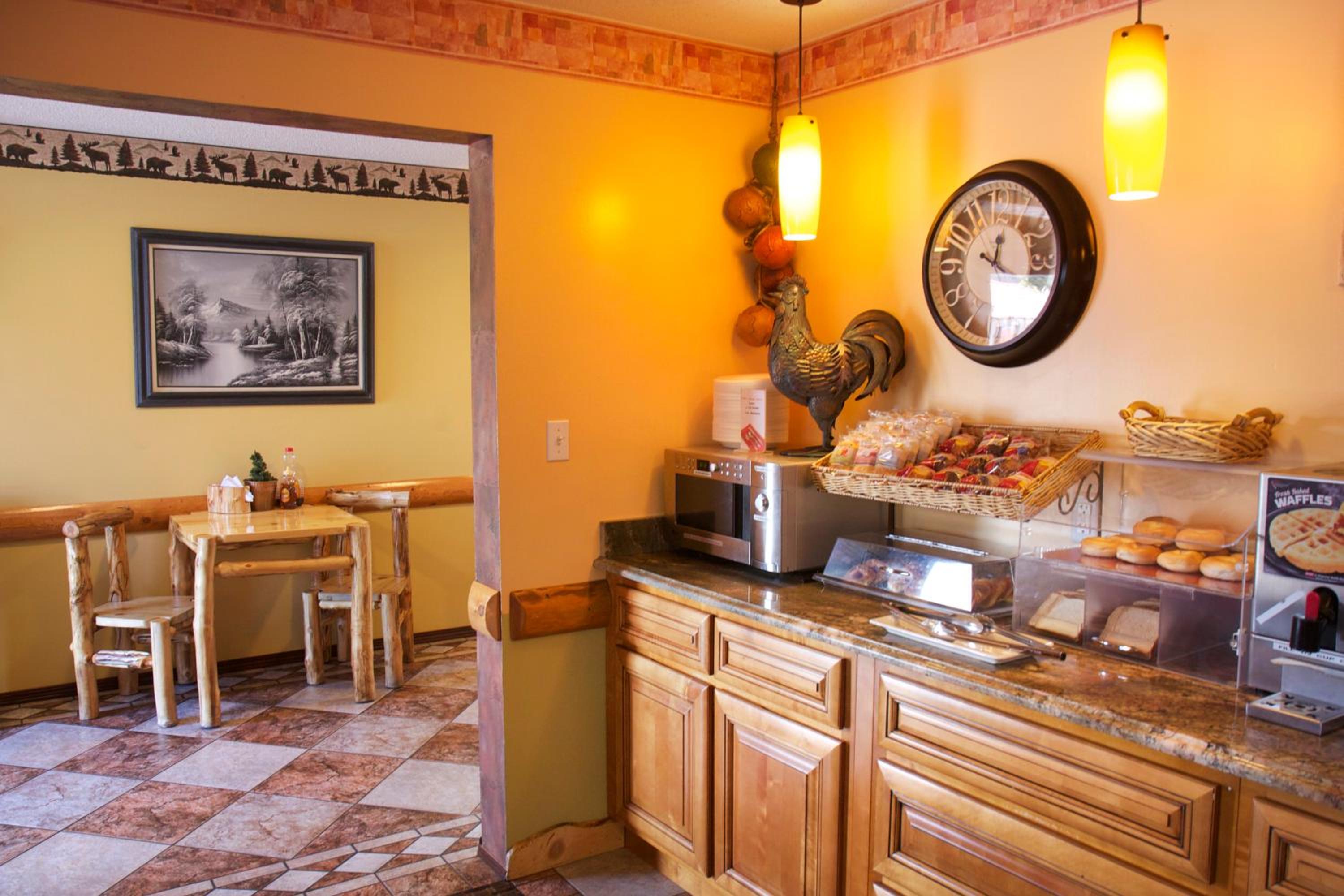 Gateway Inn and Suites