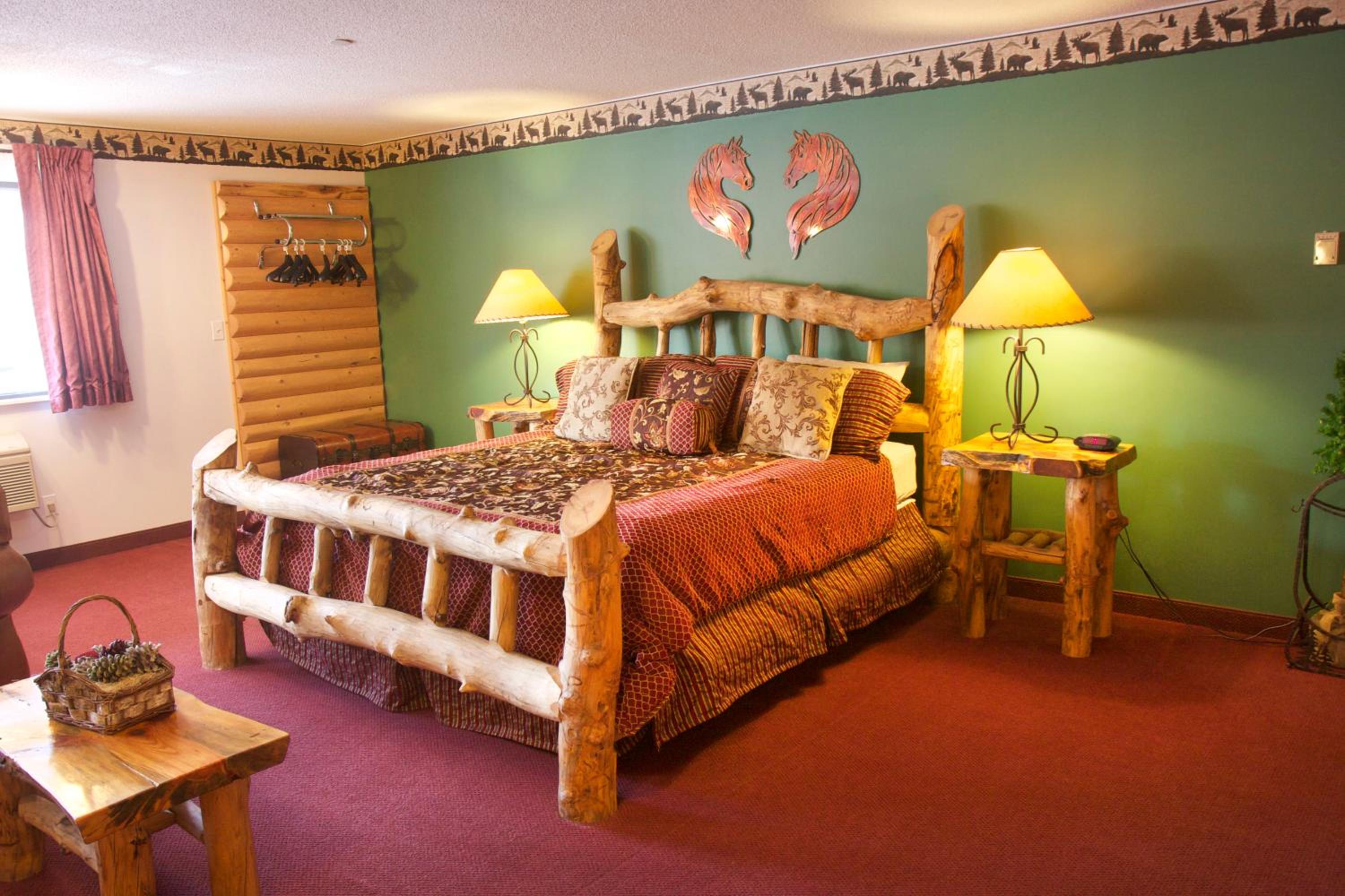 Gateway Inn and Suites