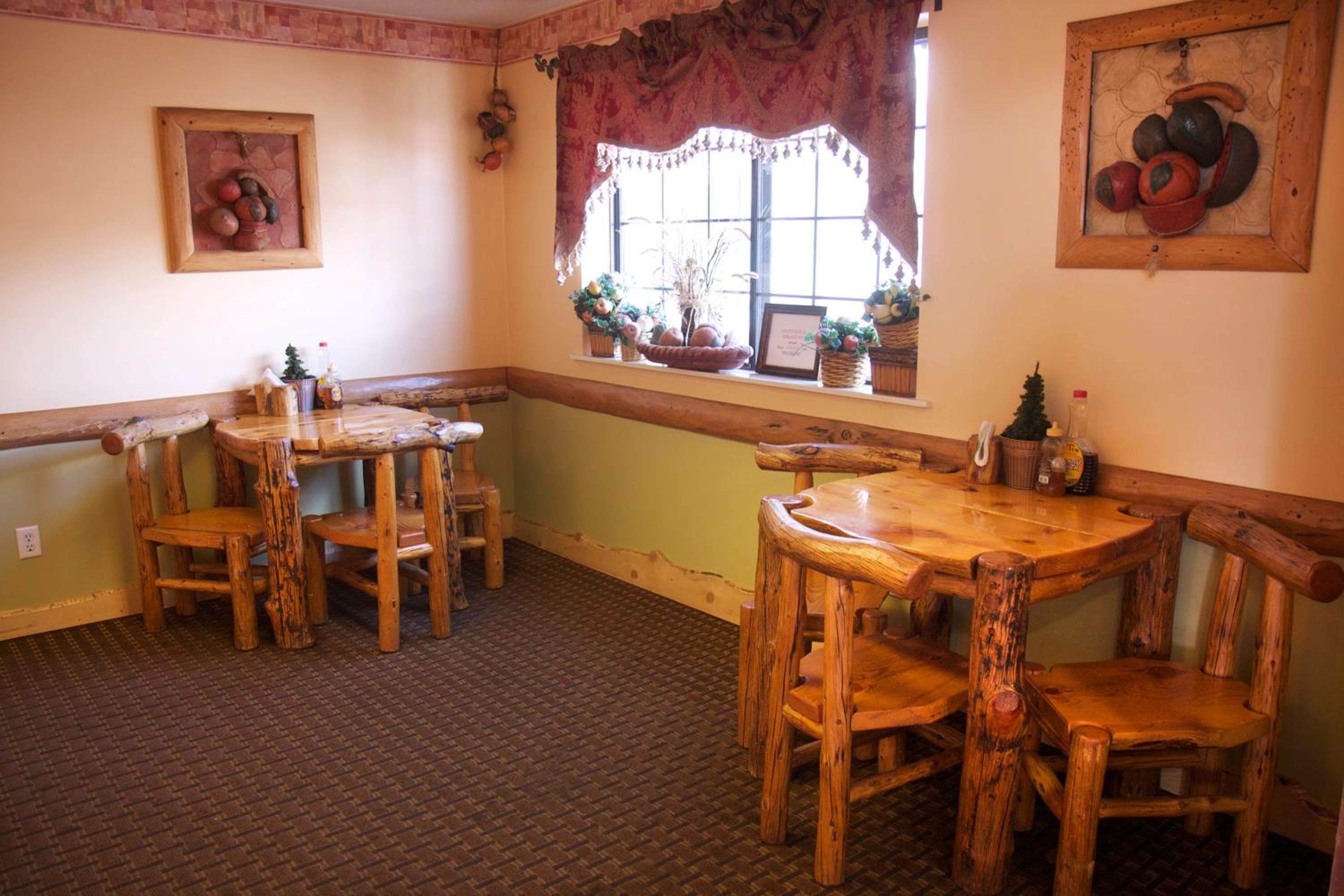 Gateway Inn and Suites