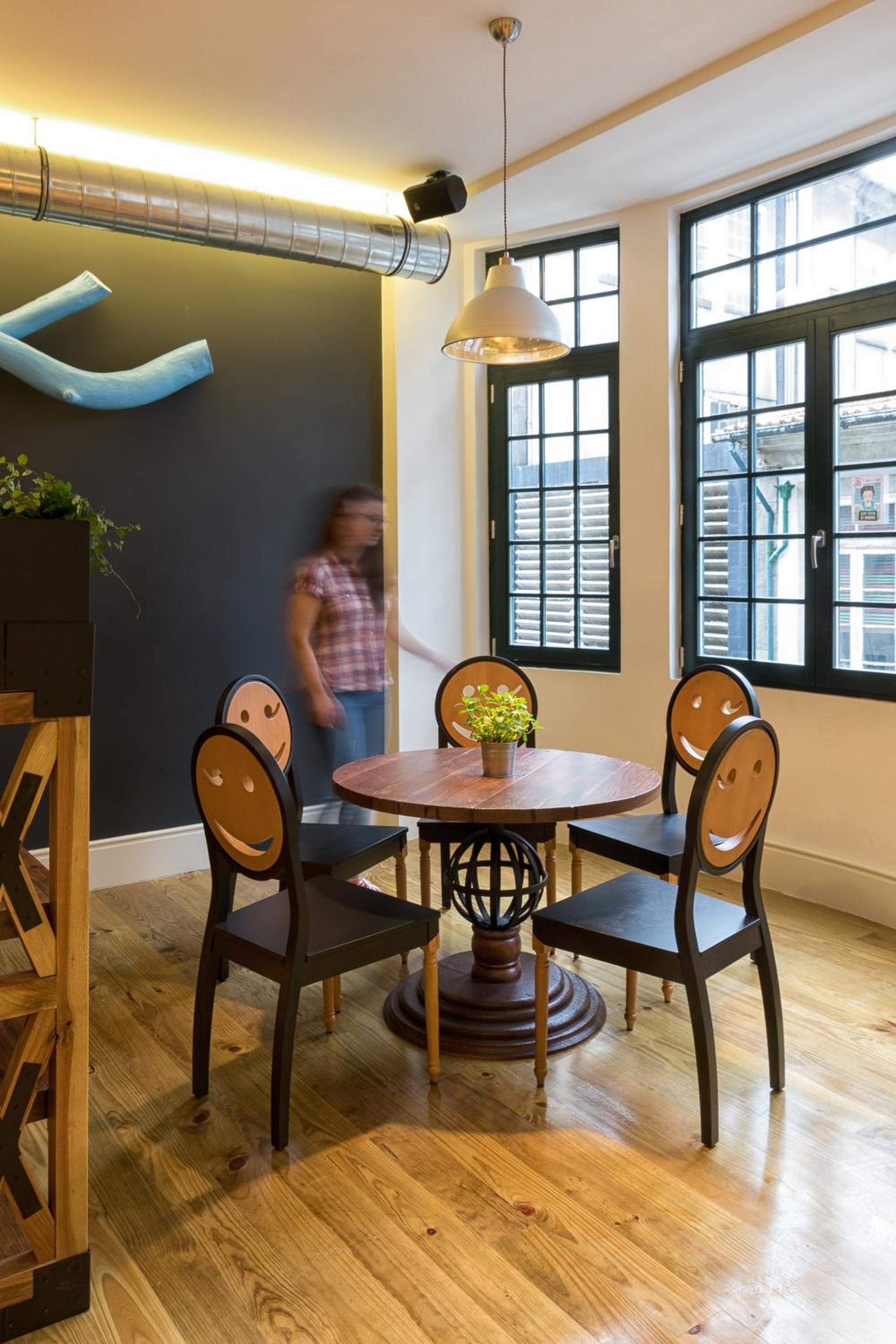 Nice Way Porto Hostel