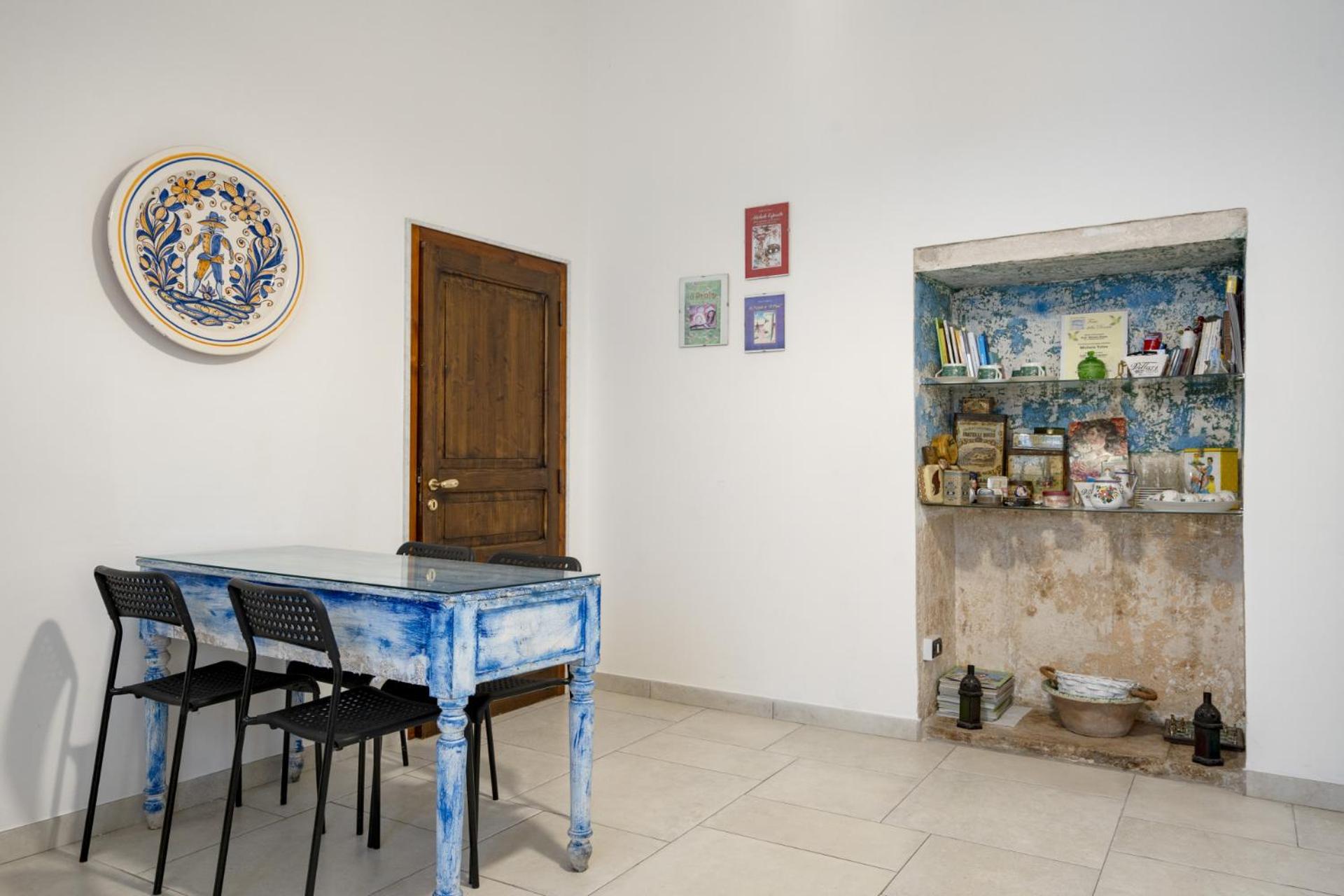 Corte Fiorita - City Center historical stay