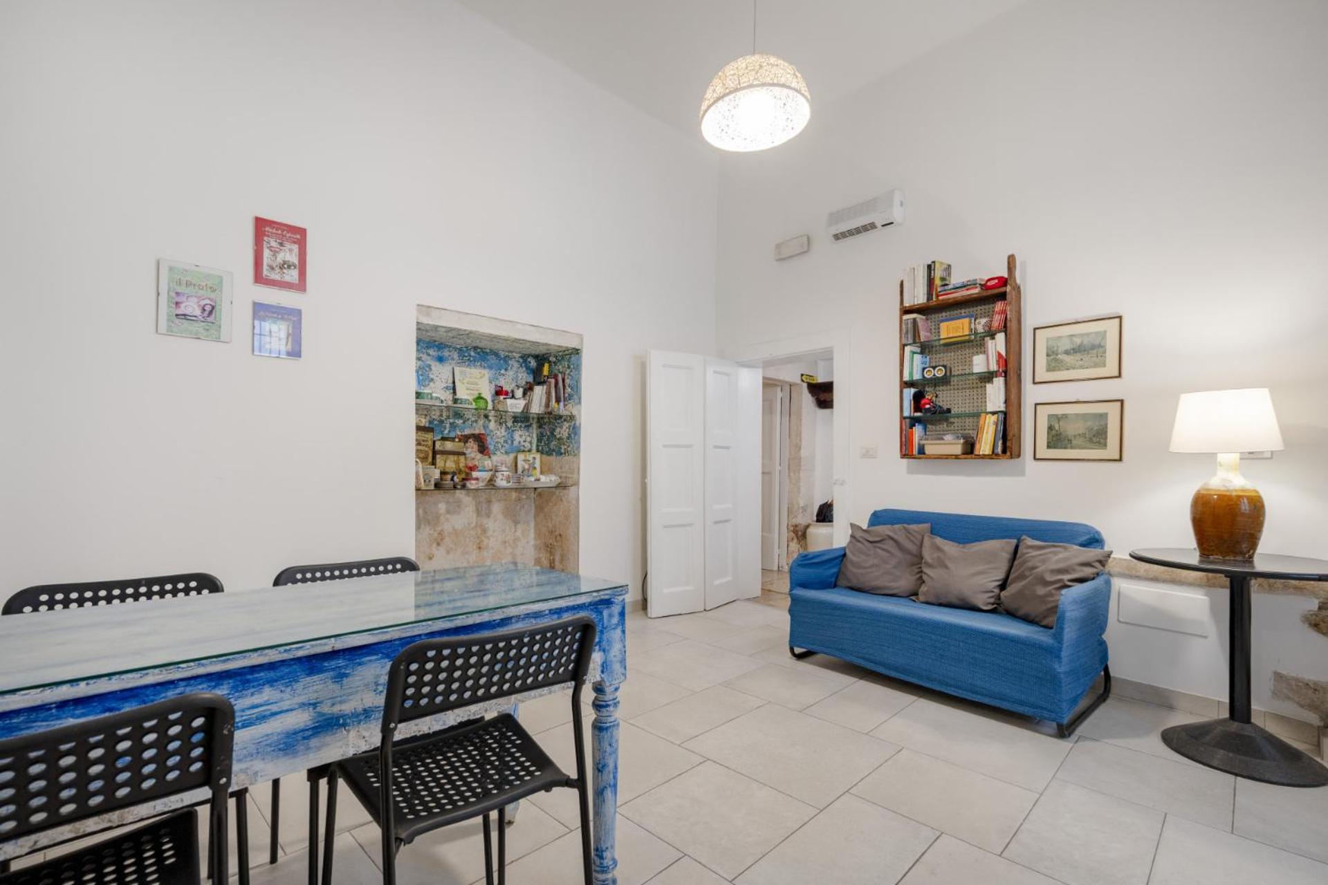 Corte Fiorita - City Center historical stay