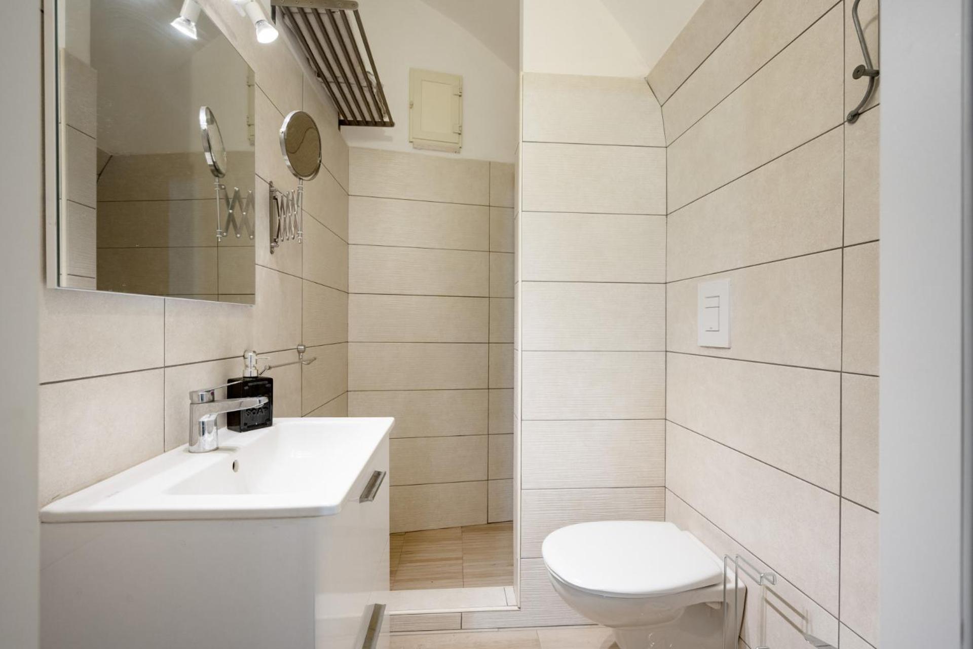 Corte Fiorita - City Center historical stay