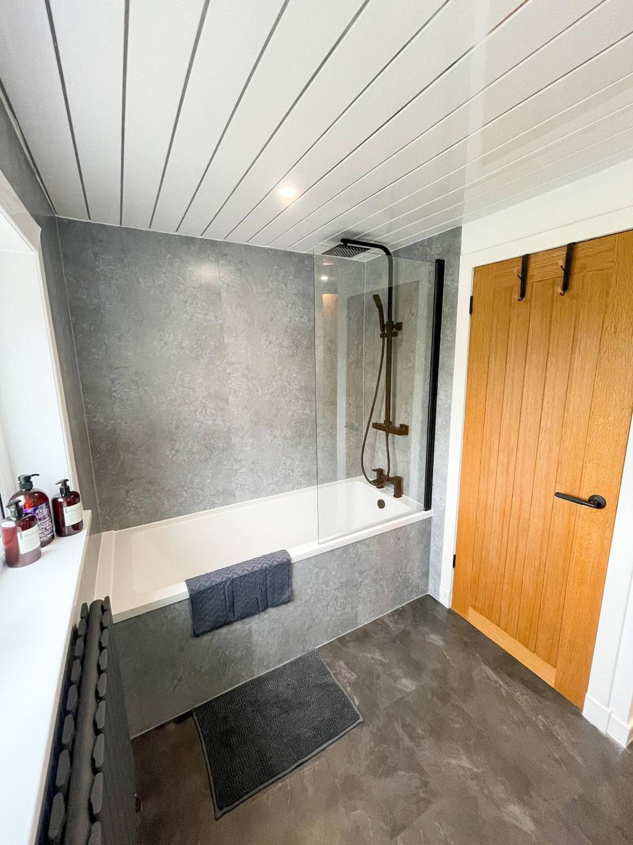 The Retreat, Cosy 1 Bed Cottage, Town Centre Location