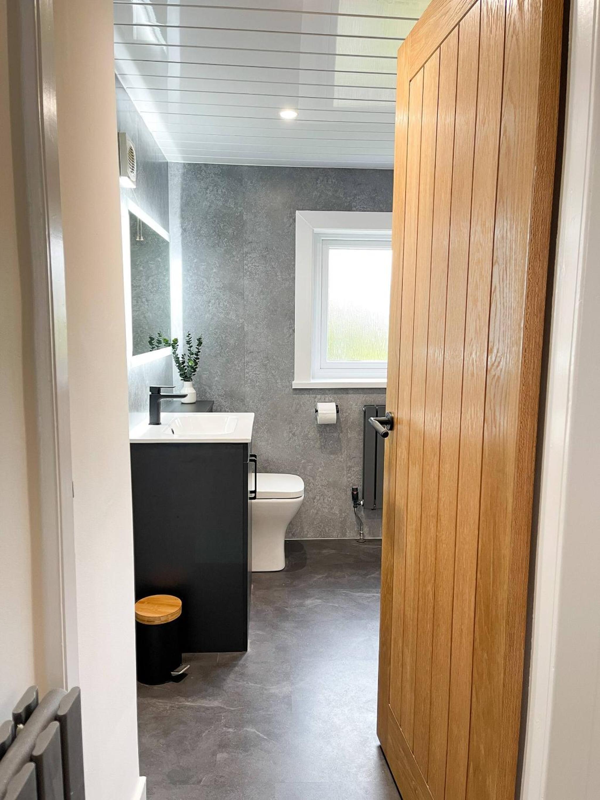 The Retreat, Cosy 1 Bed Cottage, Town Centre Location