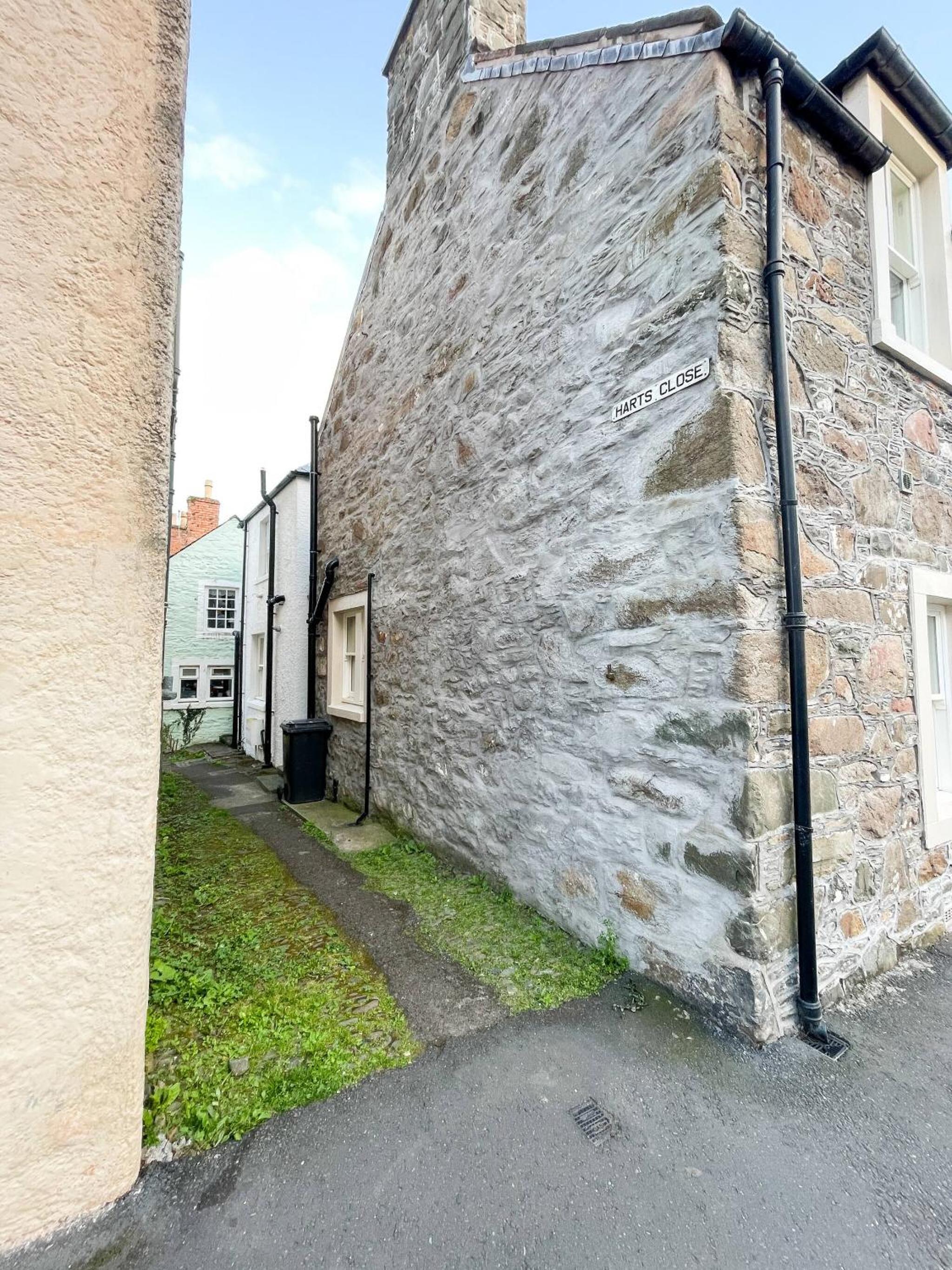 The Retreat, Cosy 1 Bed Cottage, Town Centre Location
