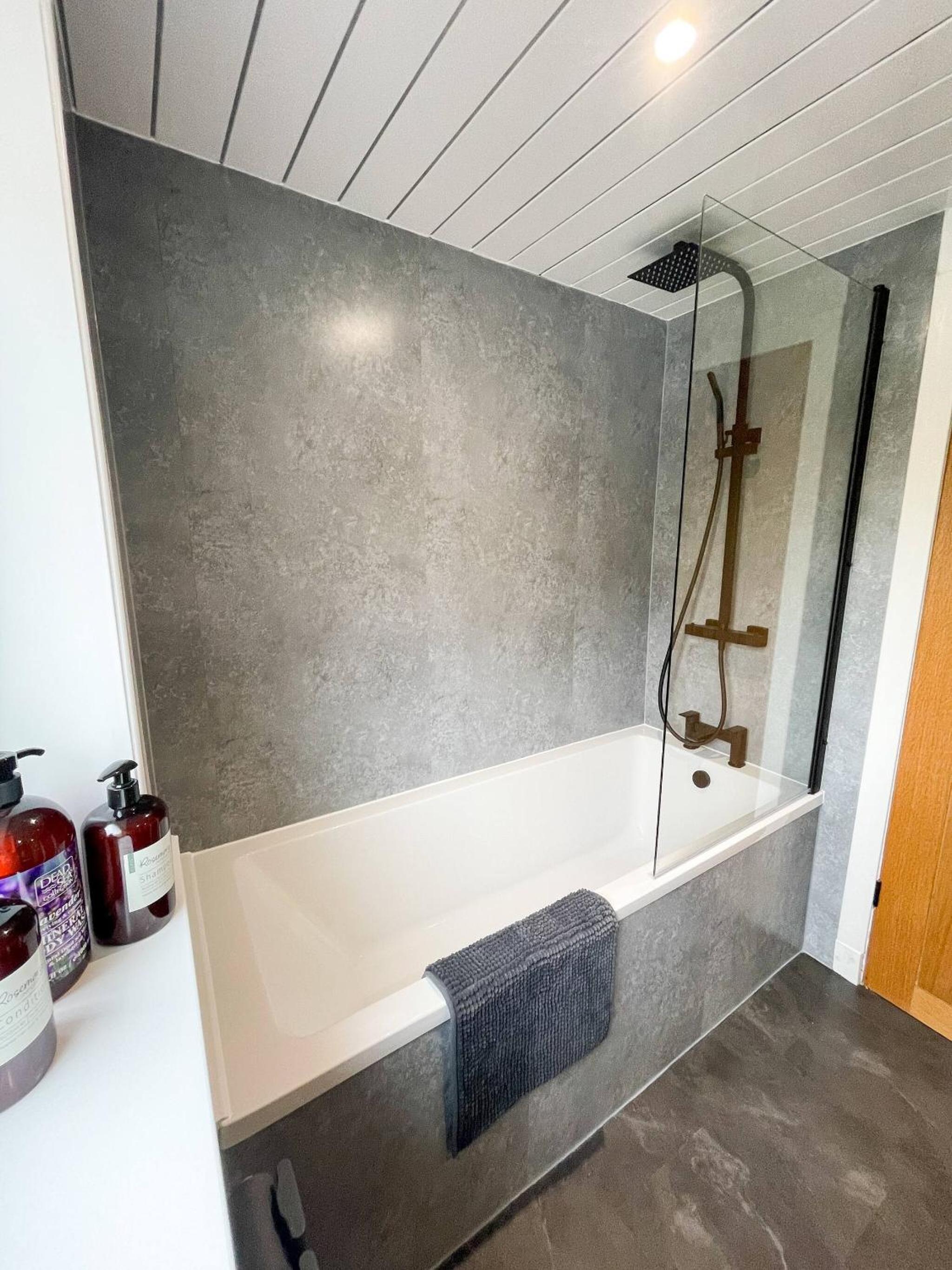 The Retreat, Cosy 1 Bed Cottage, Town Centre Location