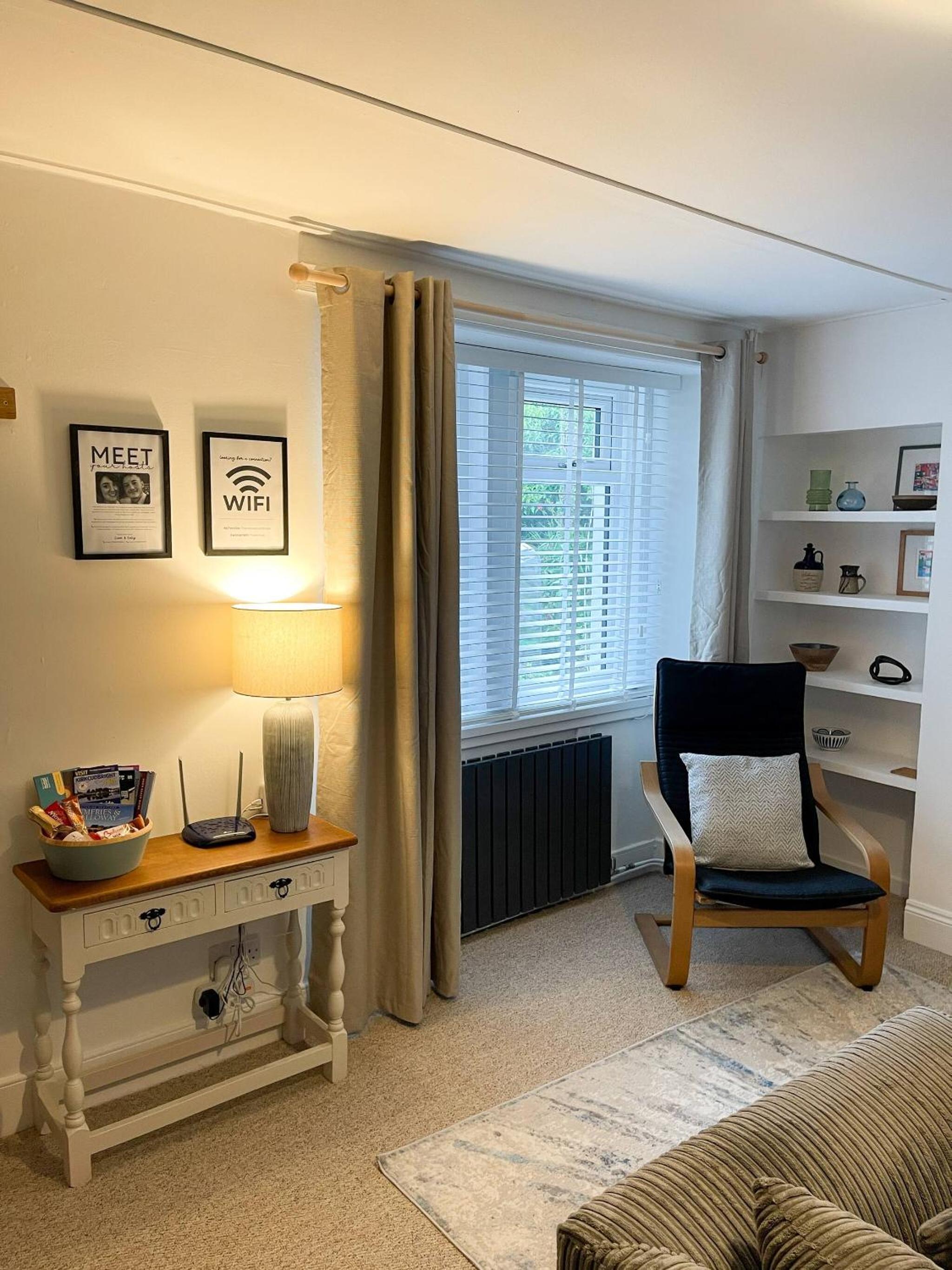 The Retreat, Cosy 1 Bed Cottage, Town Centre Location