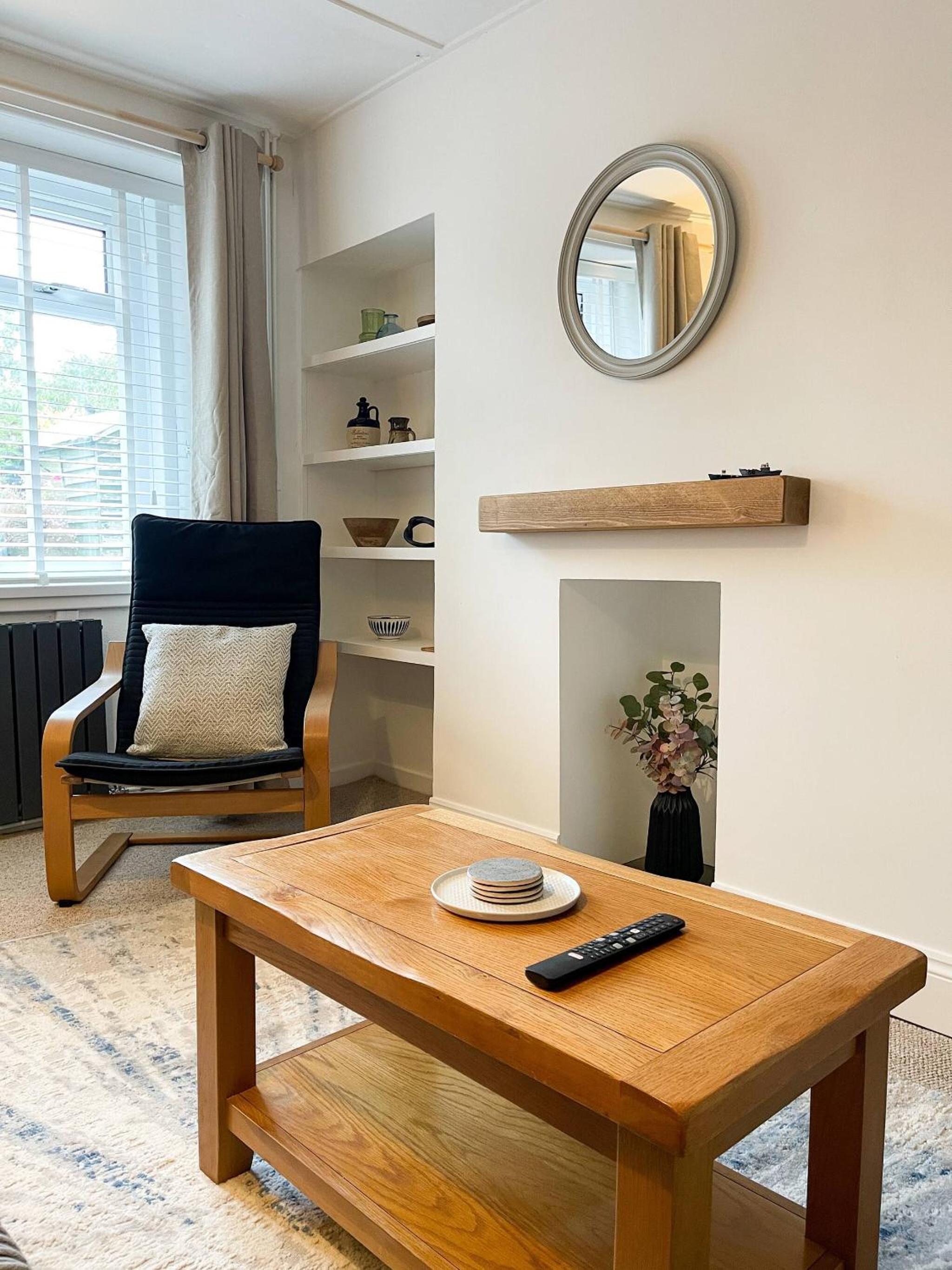 The Retreat, Cosy 1 Bed Cottage, Town Centre Location