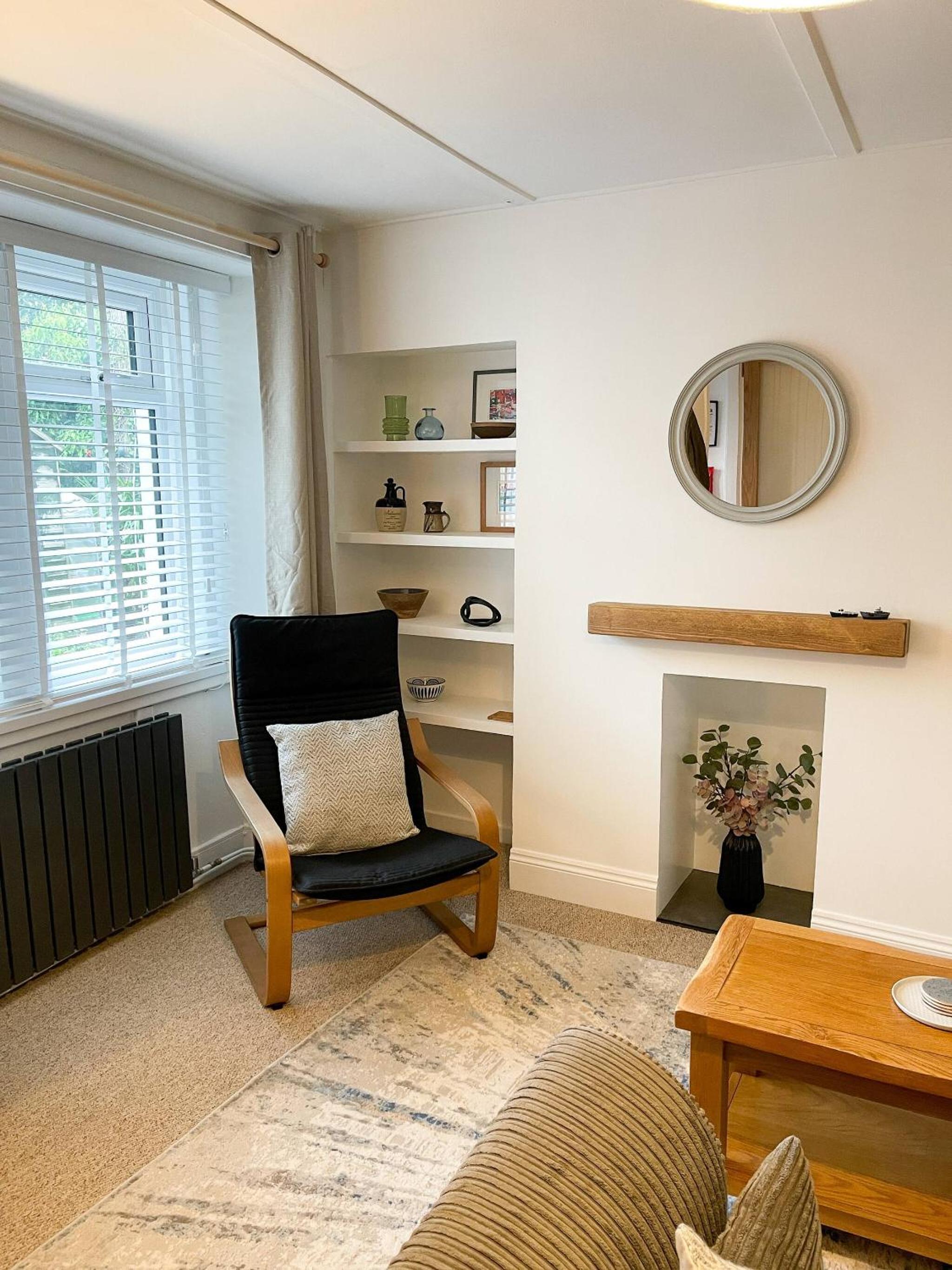 The Retreat, Cosy 1 Bed Cottage, Town Centre Location
