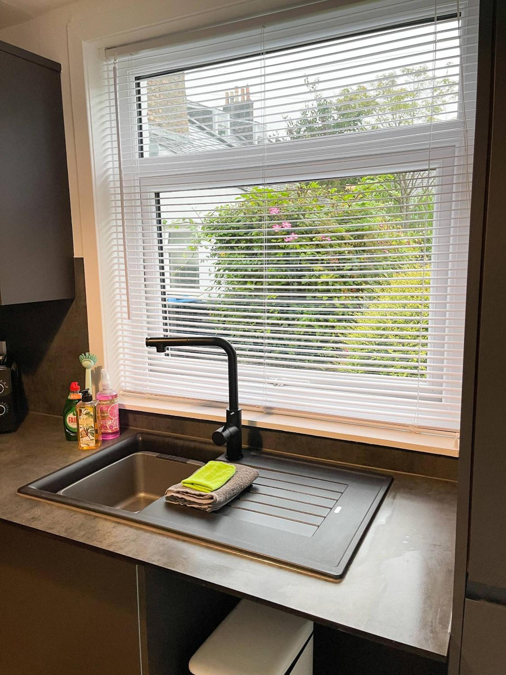 The Retreat, Cosy 1 Bed Cottage, Town Centre Location