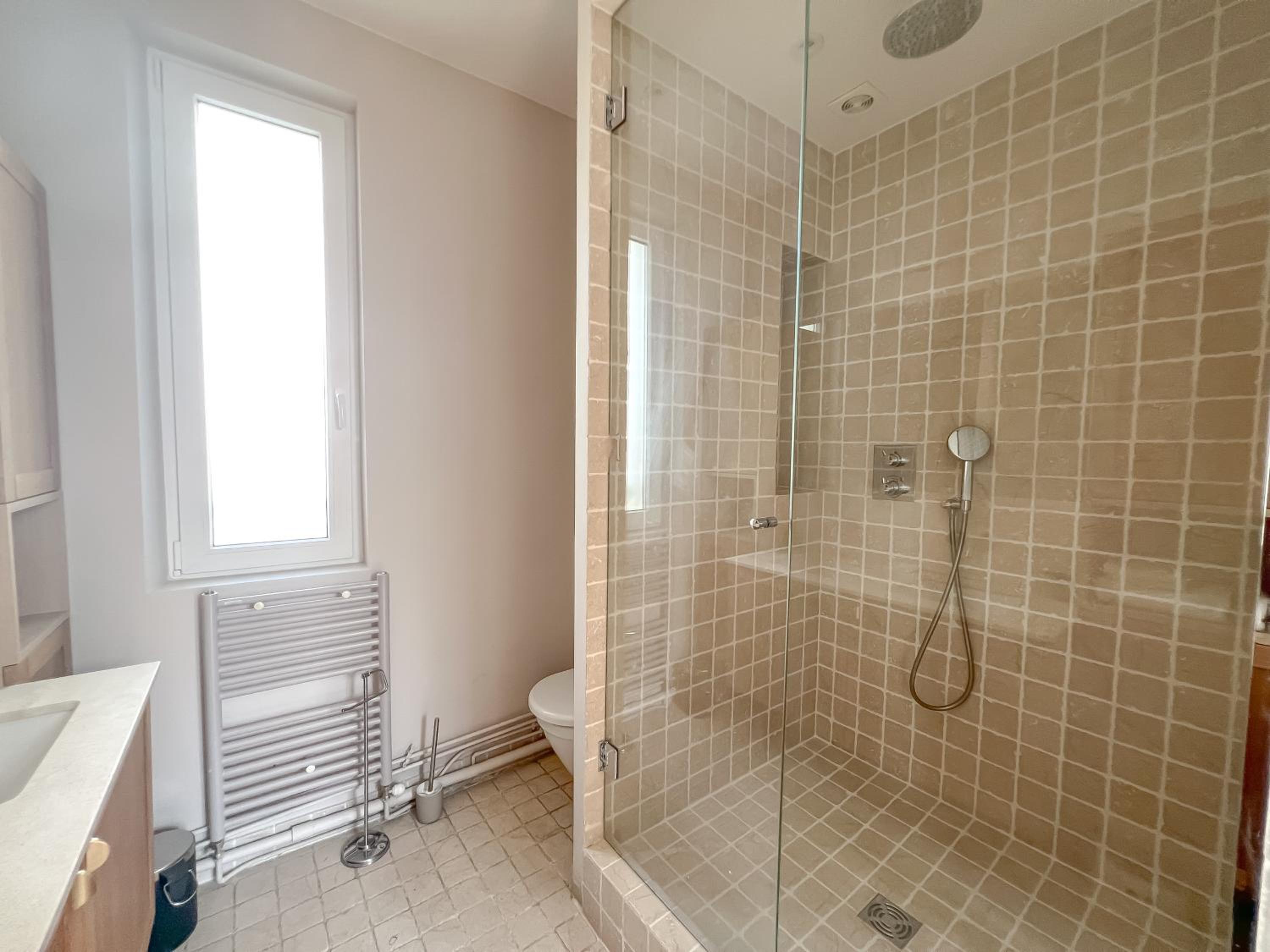 Maison chaleureuse à Paris !