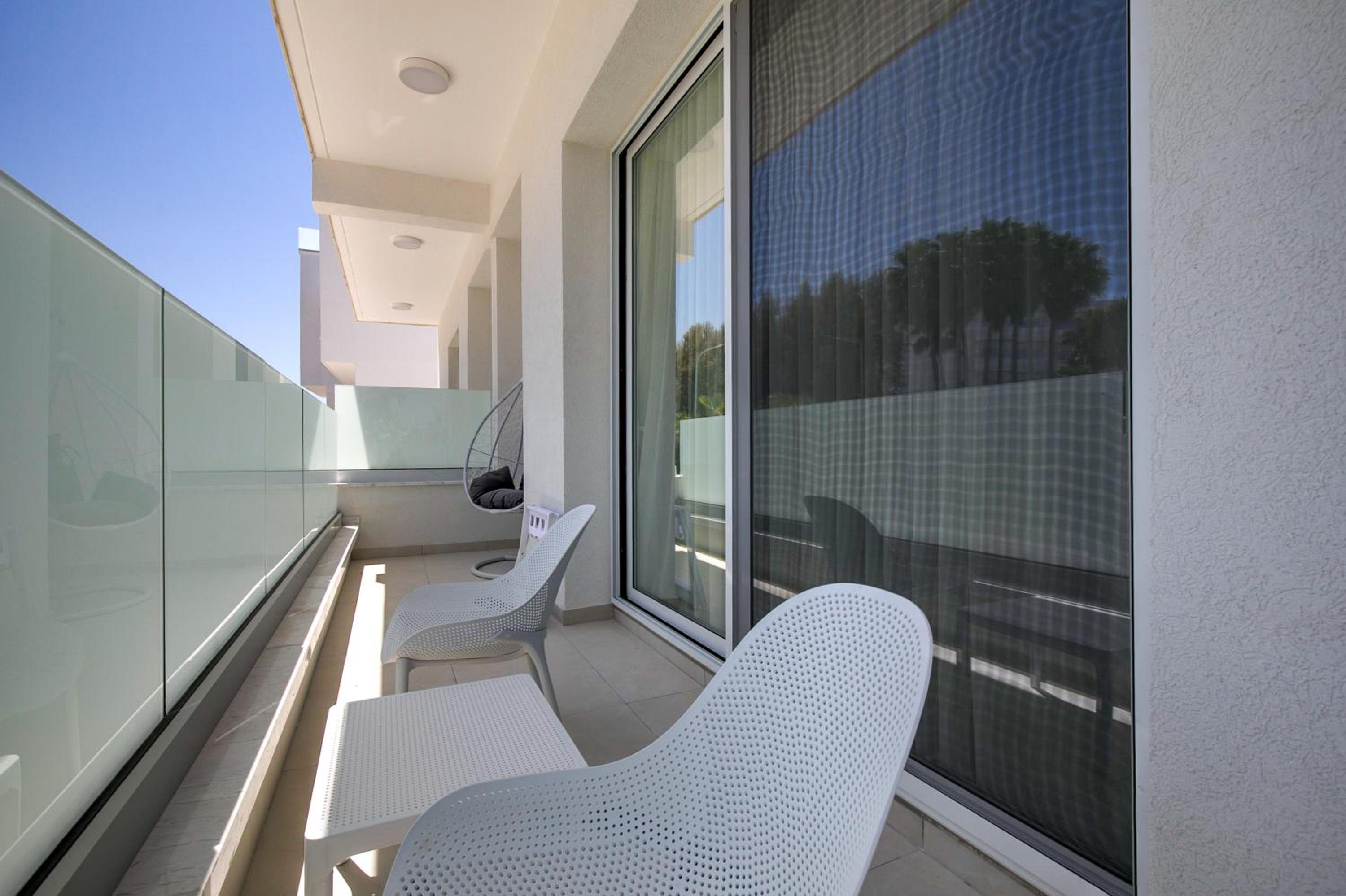 Olymp White Palace - The Ultra Luxury Beach House