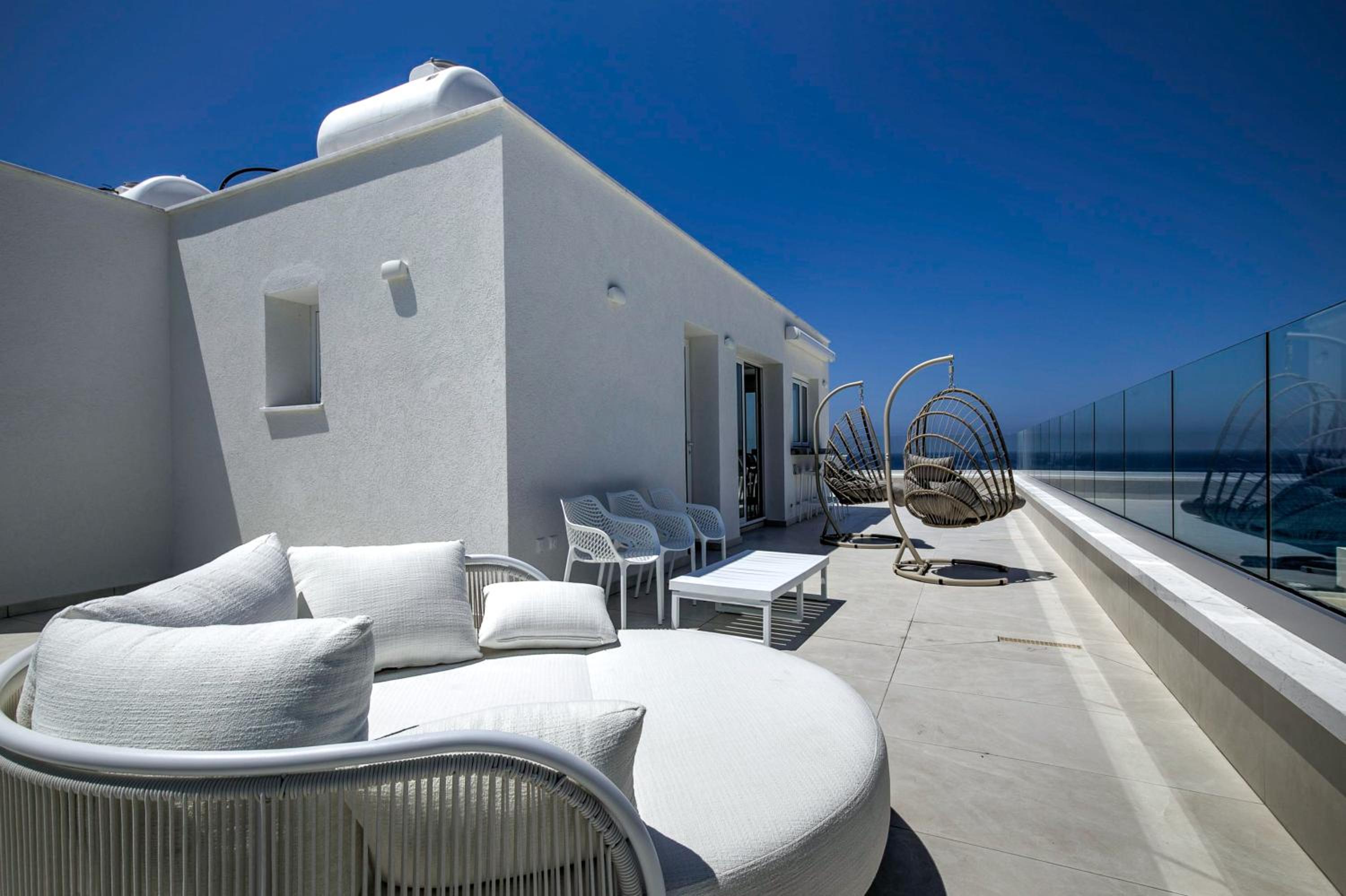 Olymp White Palace - The Ultra Luxury Beach House