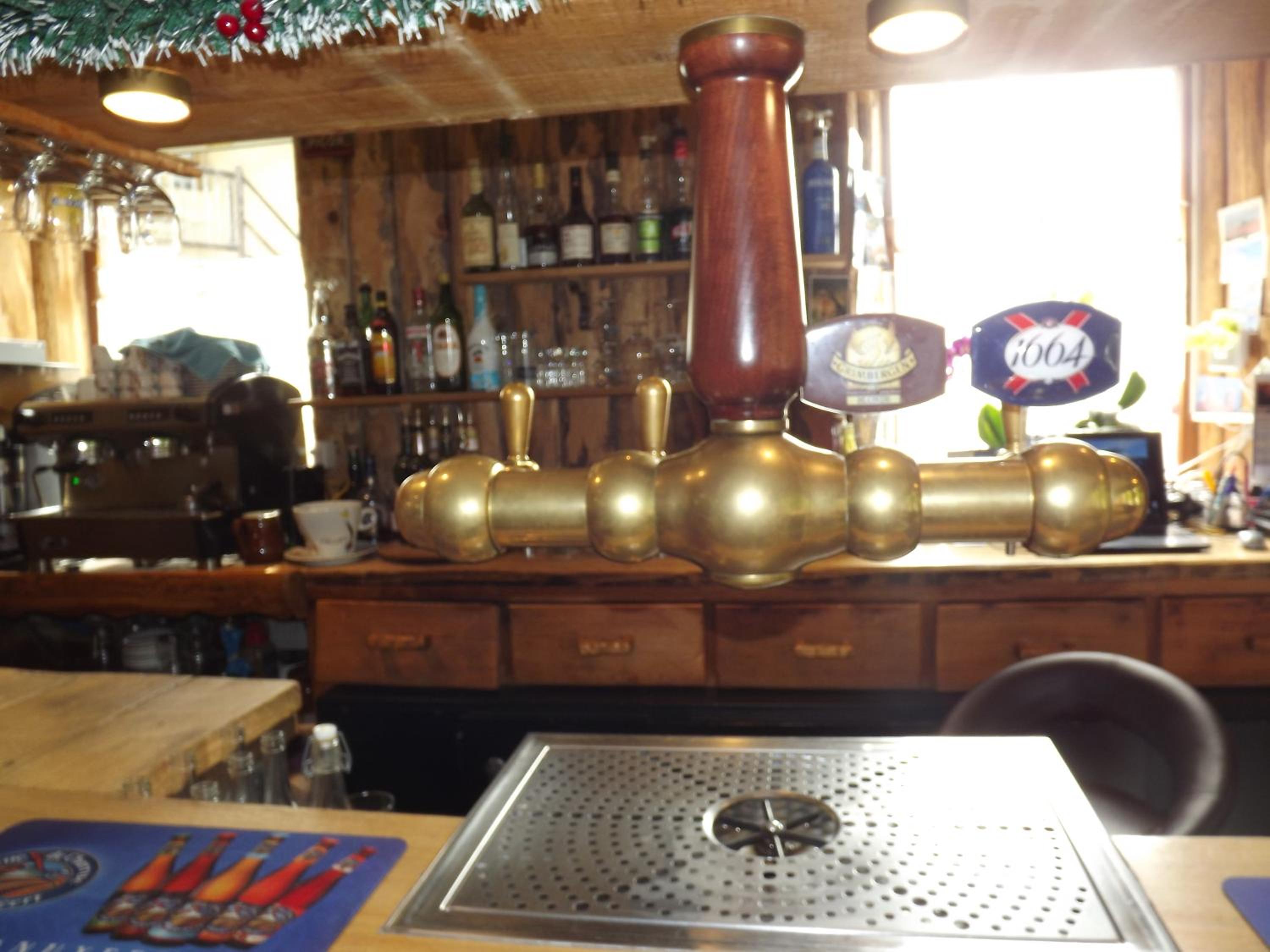 bar