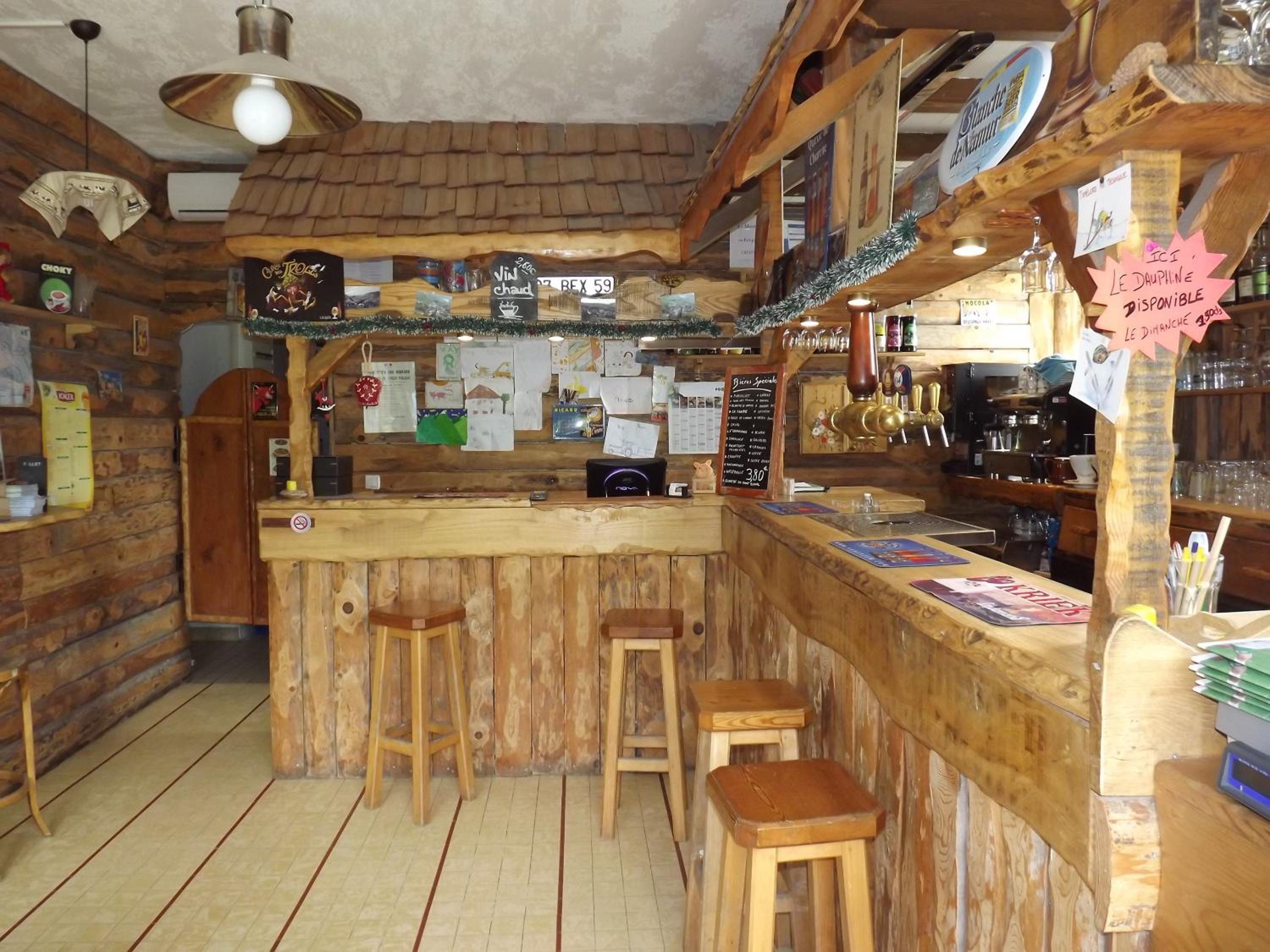 bar