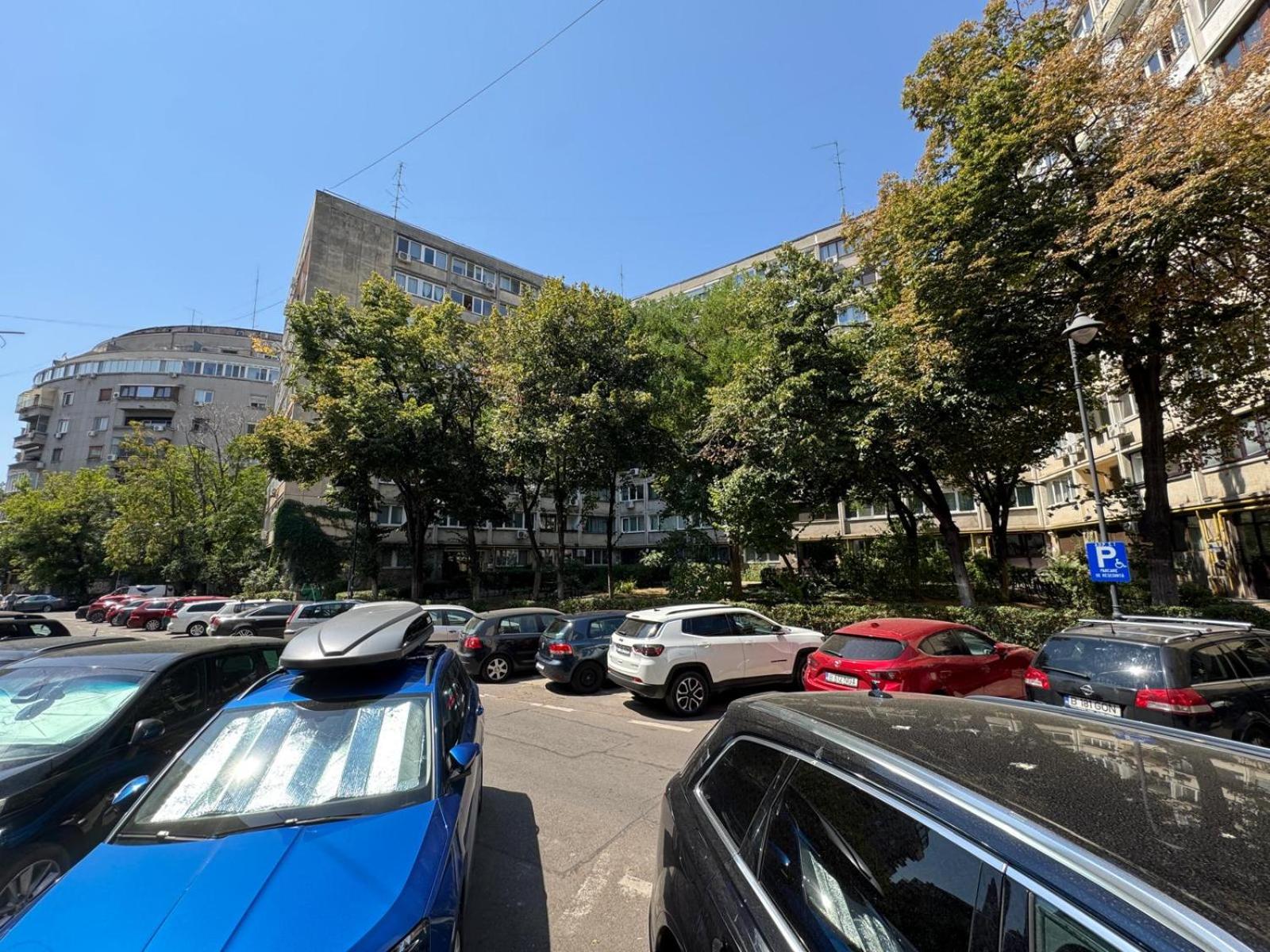 2 bedrooms apart in Cismigiu area - the real center of the city