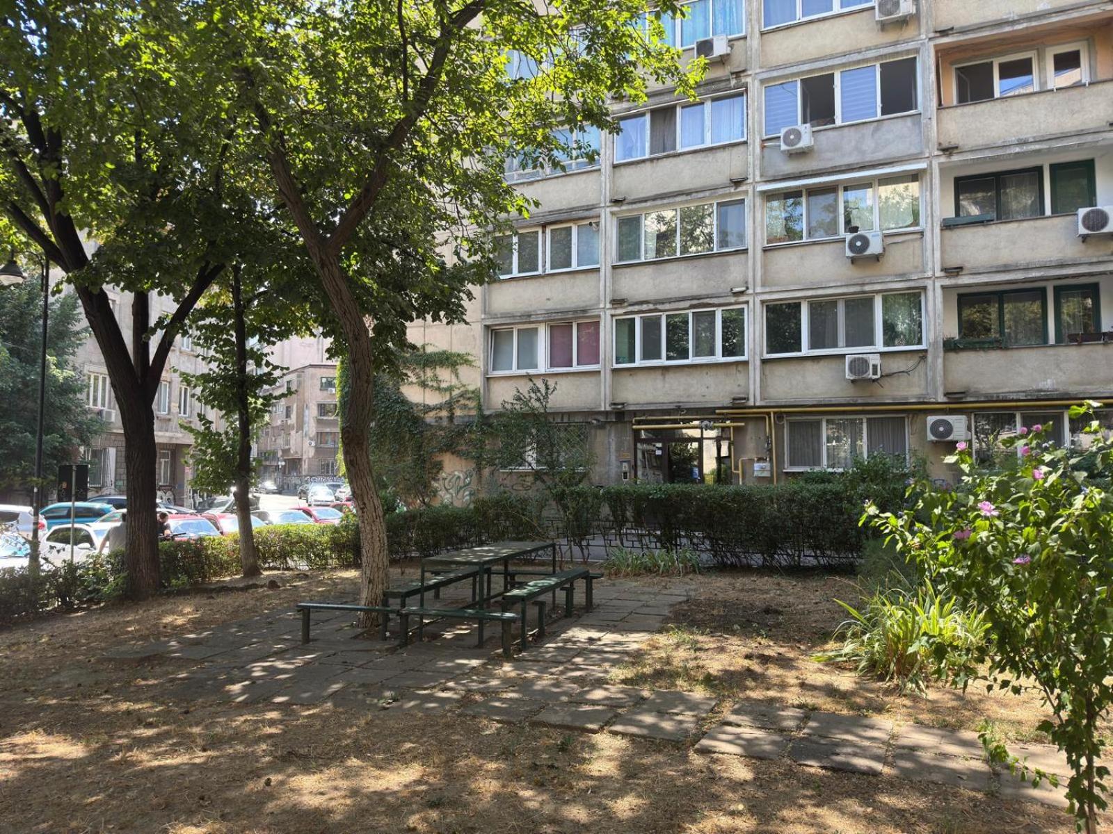 2 bedrooms apart in Cismigiu area - the real center of the city