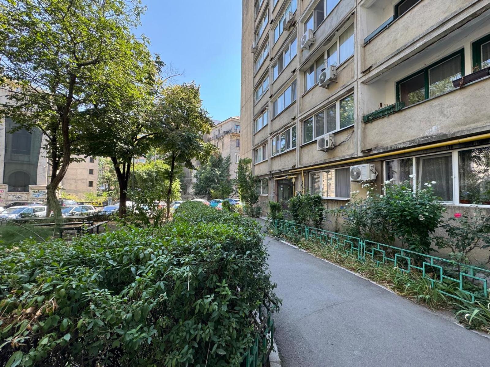 2 bedrooms apart in Cismigiu area - the real center of the city