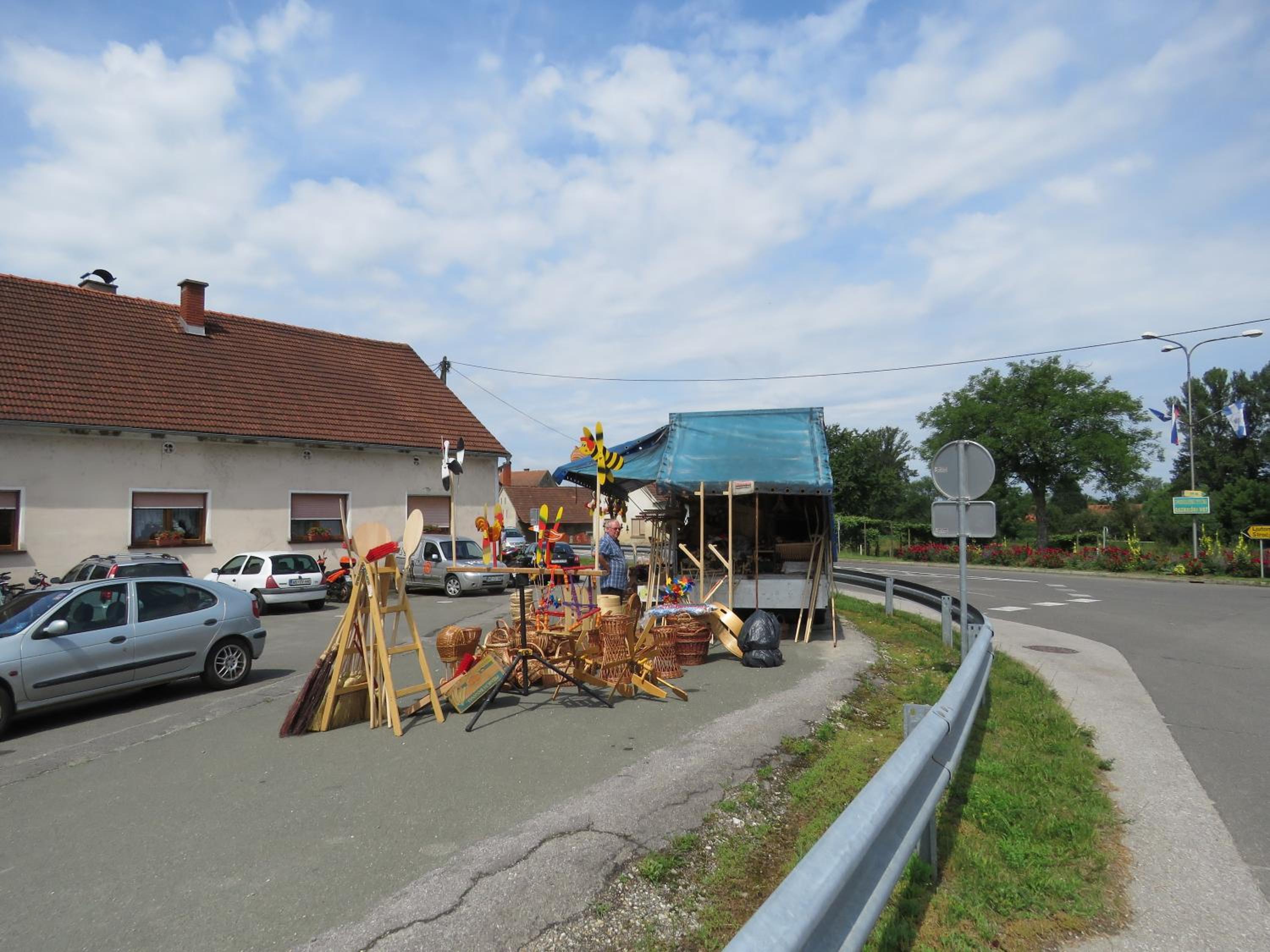 Photo 33