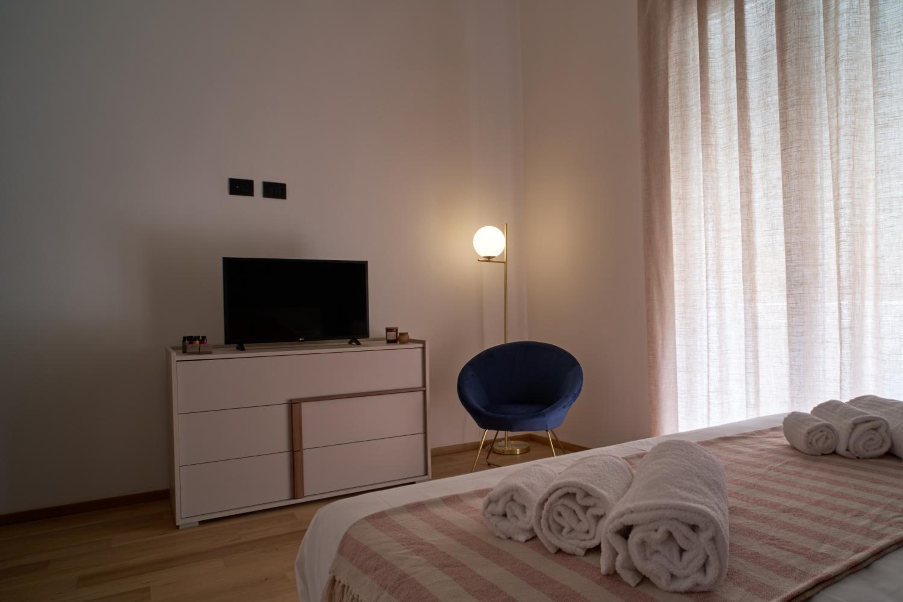 Gelone - Cairoli Apartments