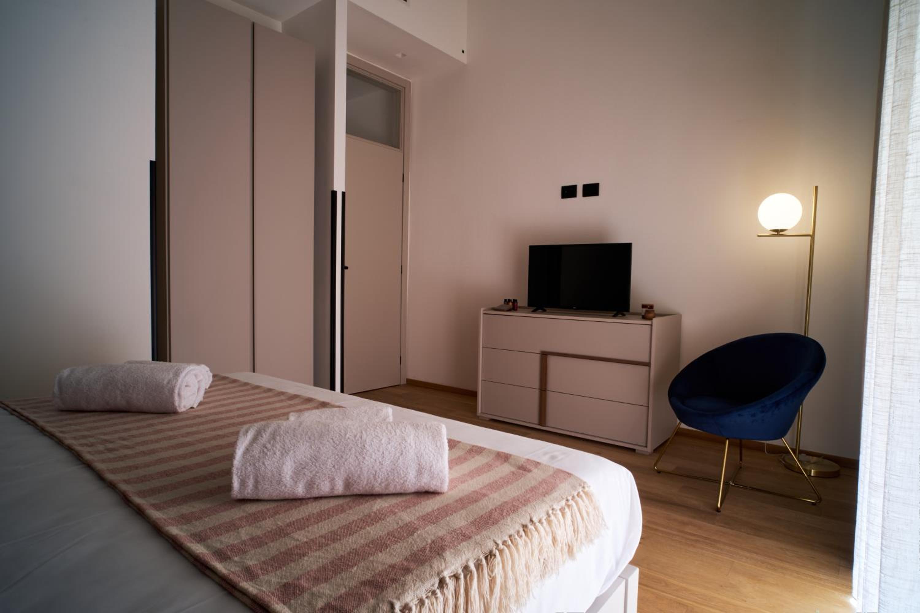 Gelone - Cairoli Apartments