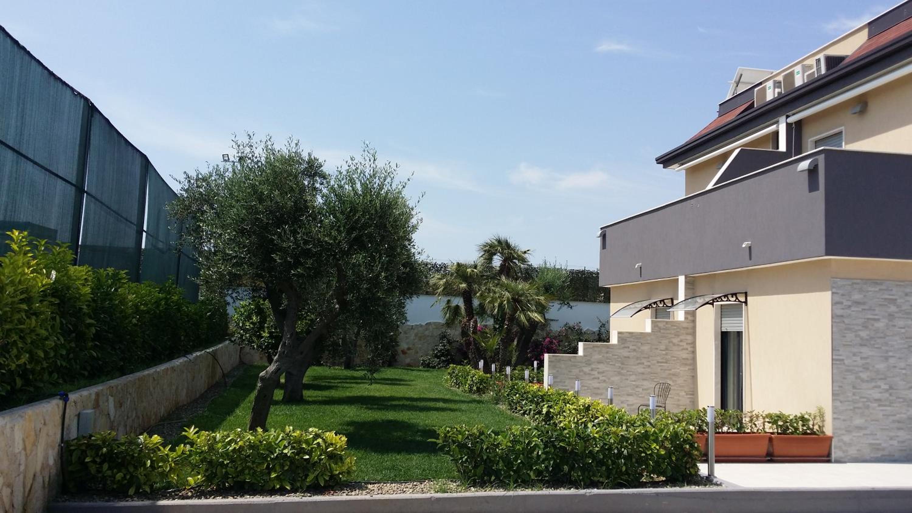 Photo 13