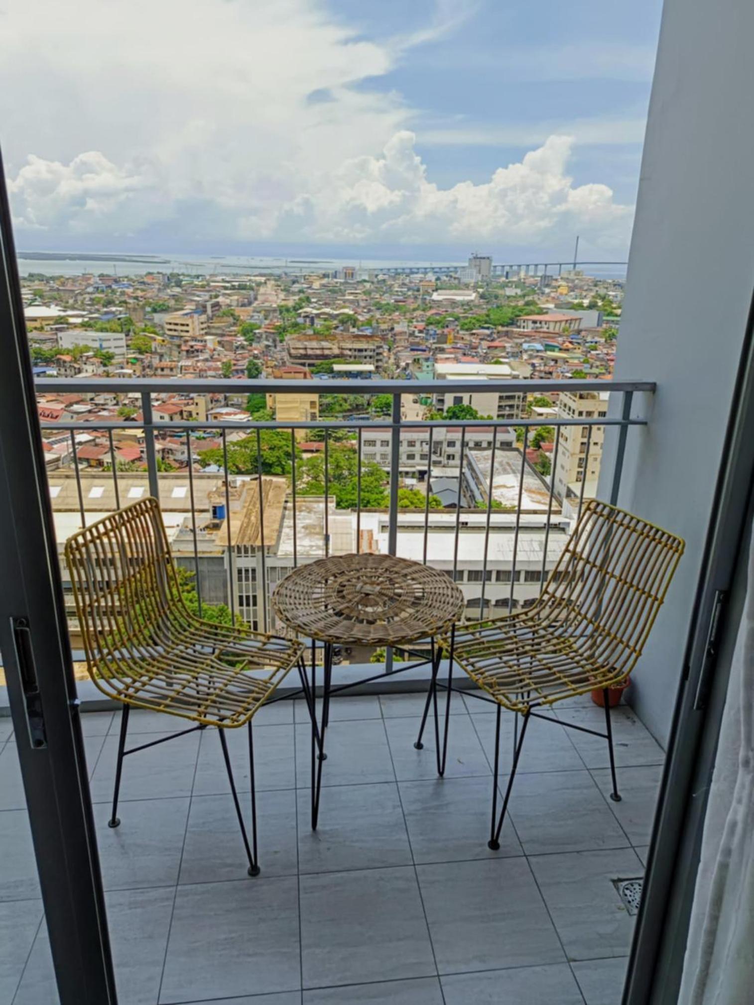 City & Sea View Condo with Balcony Near Ayala