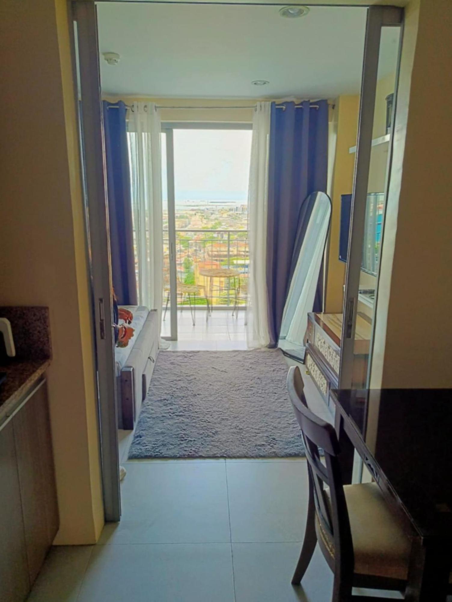 City & Sea View Condo with Balcony Near Ayala