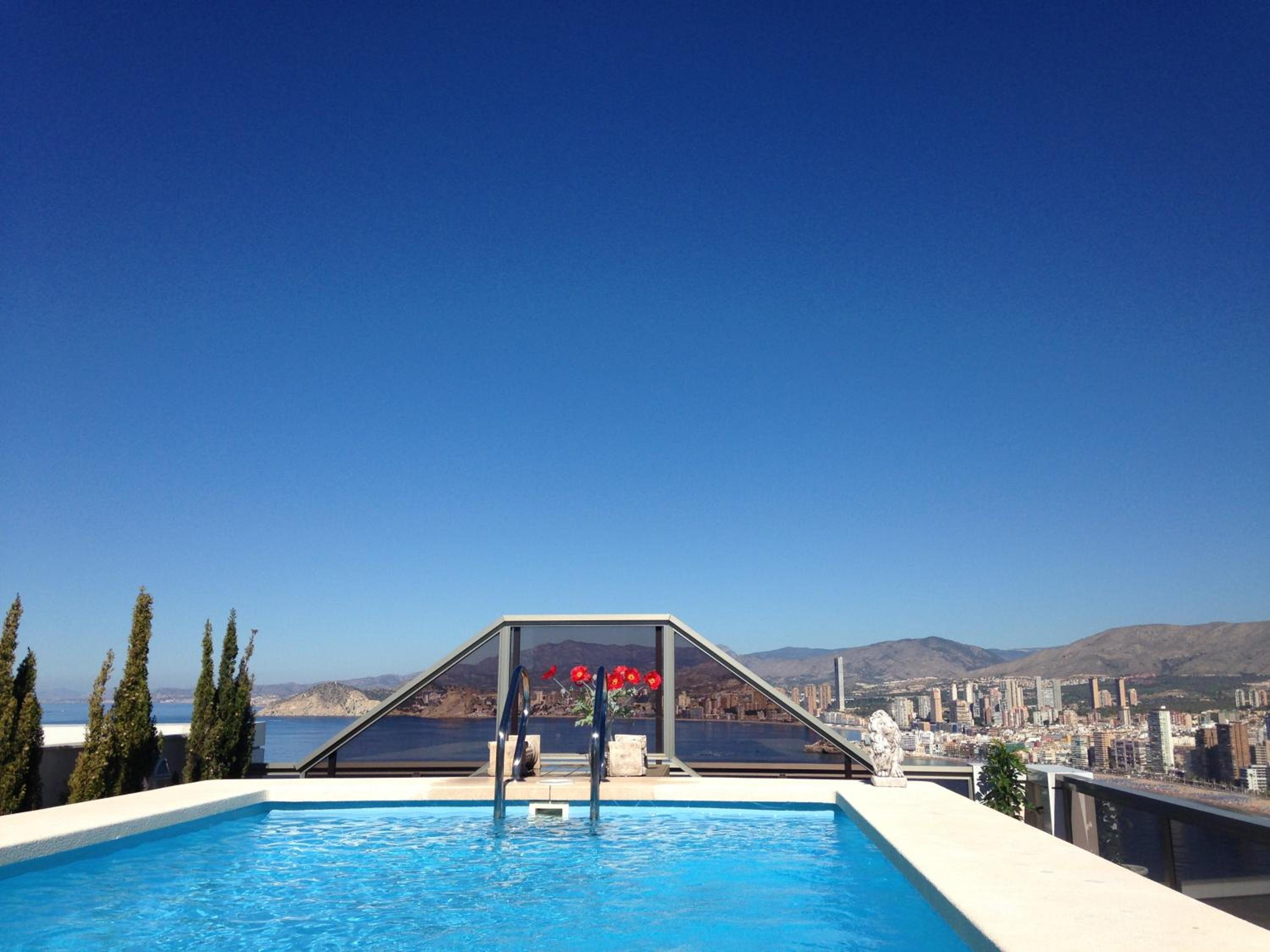 Hotel Benidorm Gemelos penthouse with private pool - Image 1