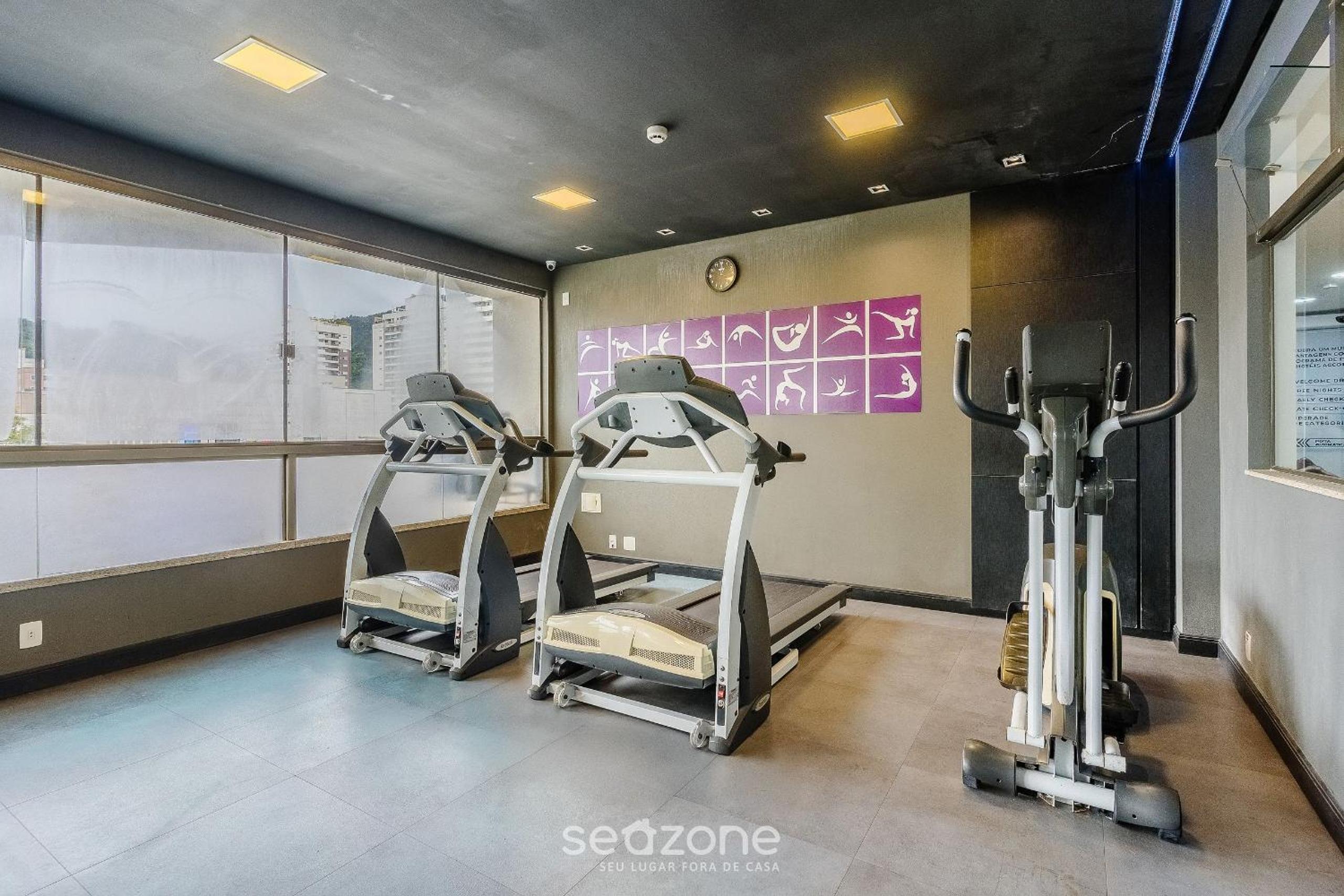 Apartment in a condo with heated pool CUR0905