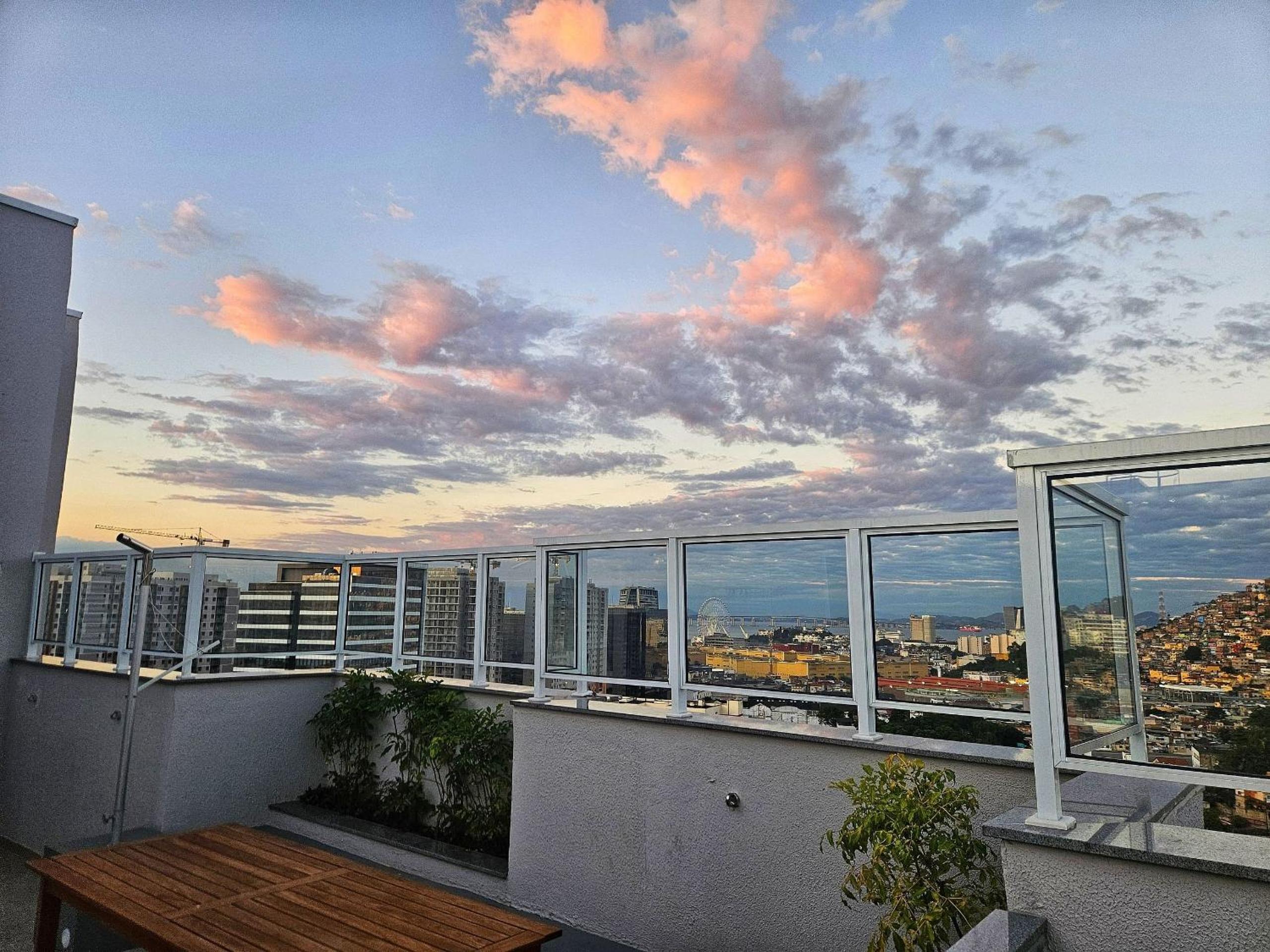 Rio Wonder by RNC Flats