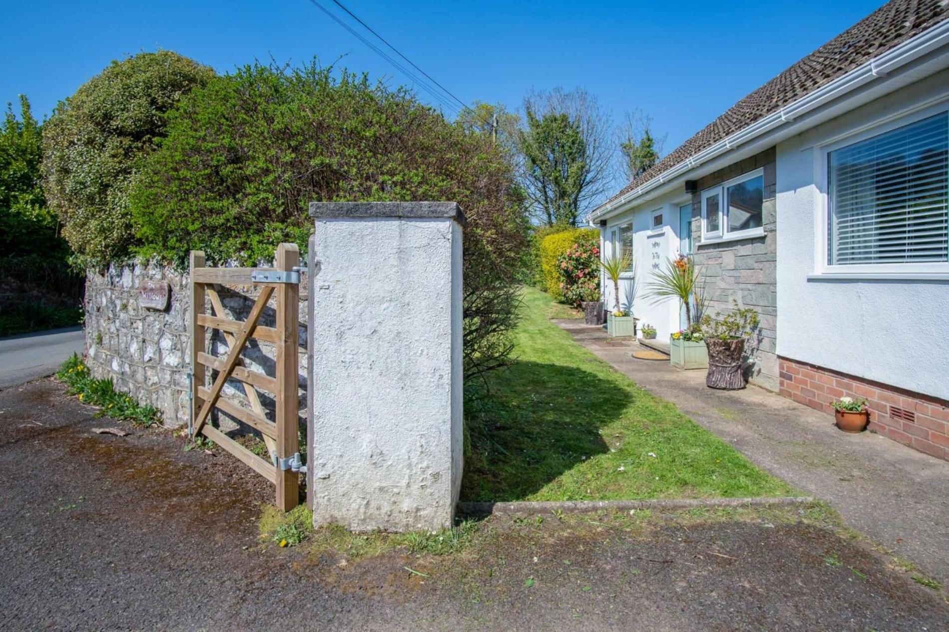 The Willows - 2 Bedroom Cottage - Oxwich