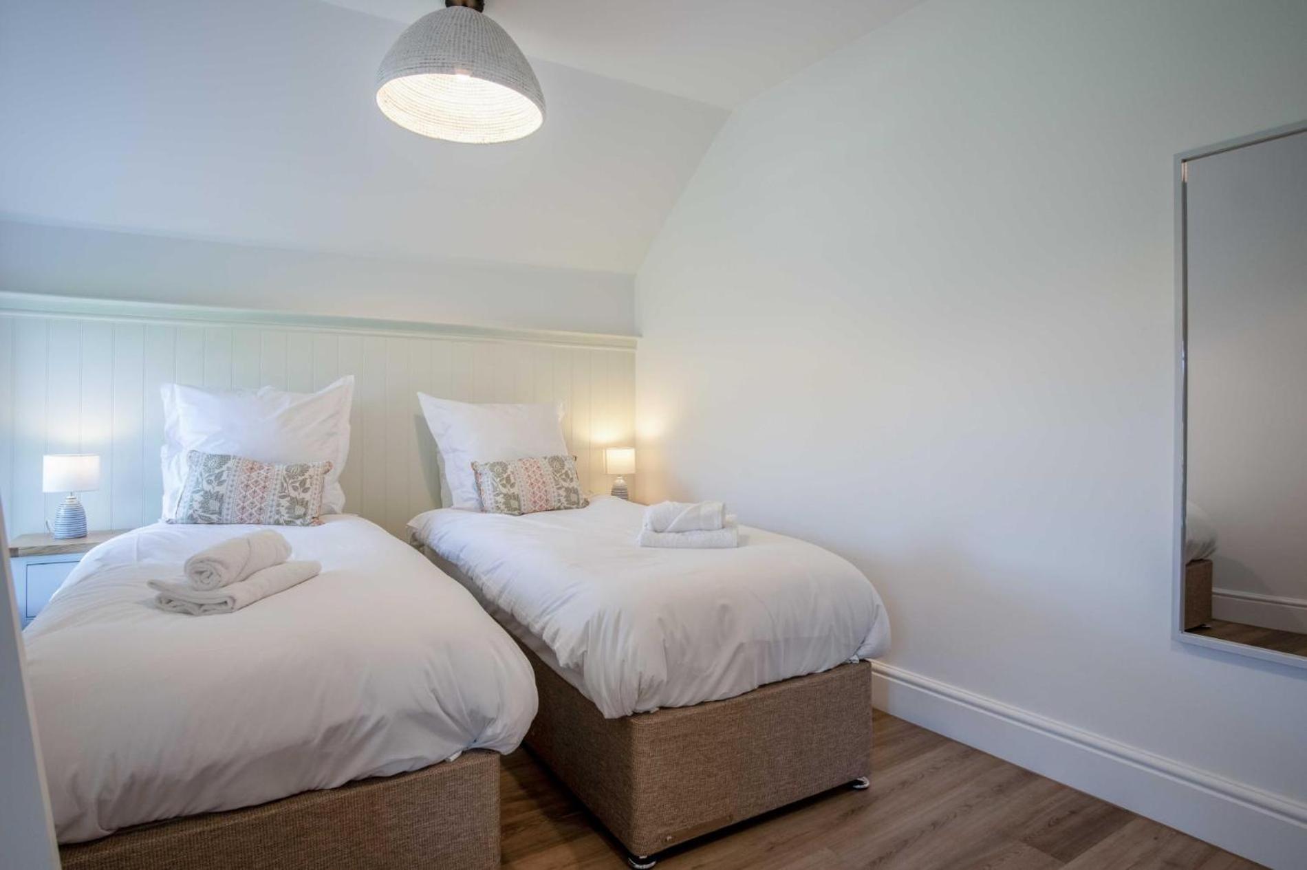 Wood Cottage - 3 Bedroom - Bishopston Swansea