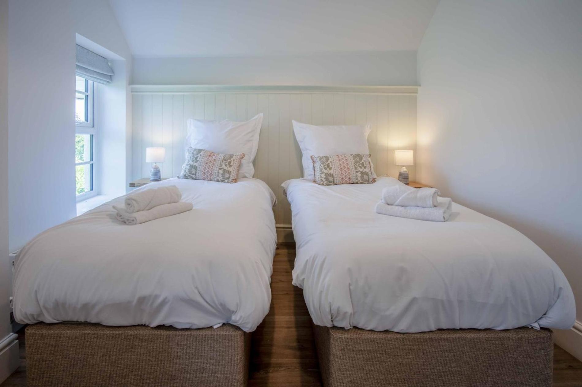 Wood Cottage - 3 Bedroom - Bishopston Swansea