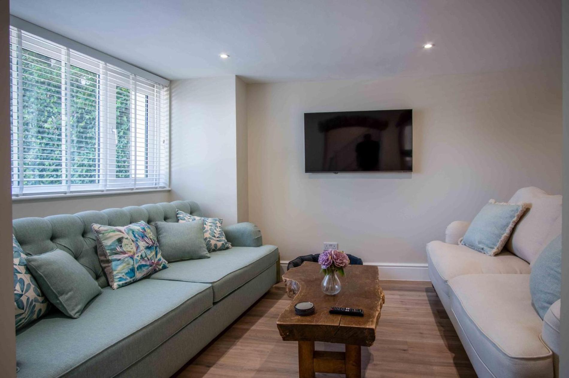 Wood Cottage - 3 Bedroom - Bishopston Swansea