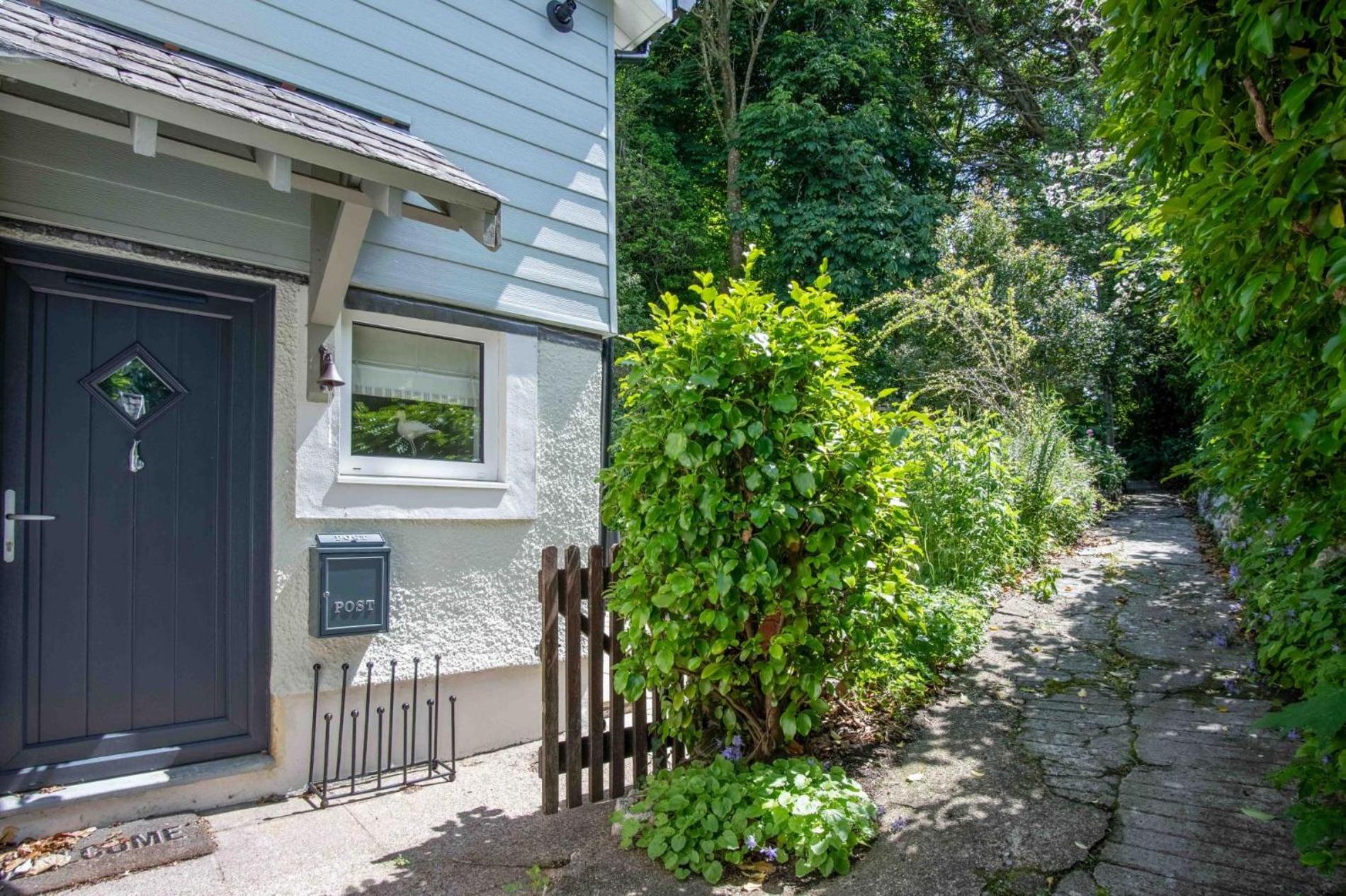Wood Cottage - 3 Bedroom - Bishopston Swansea
