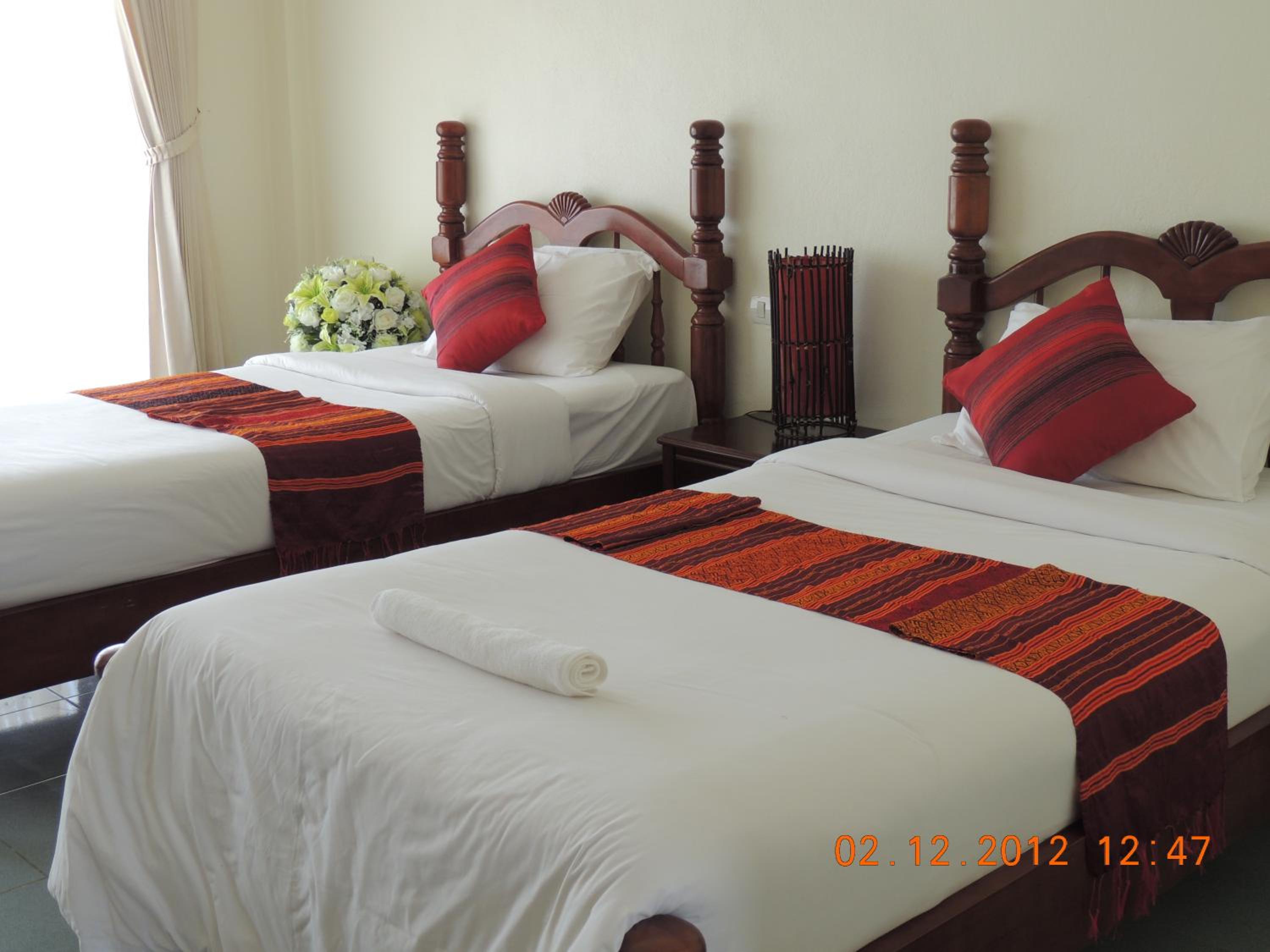 Lanta Seafront Resort