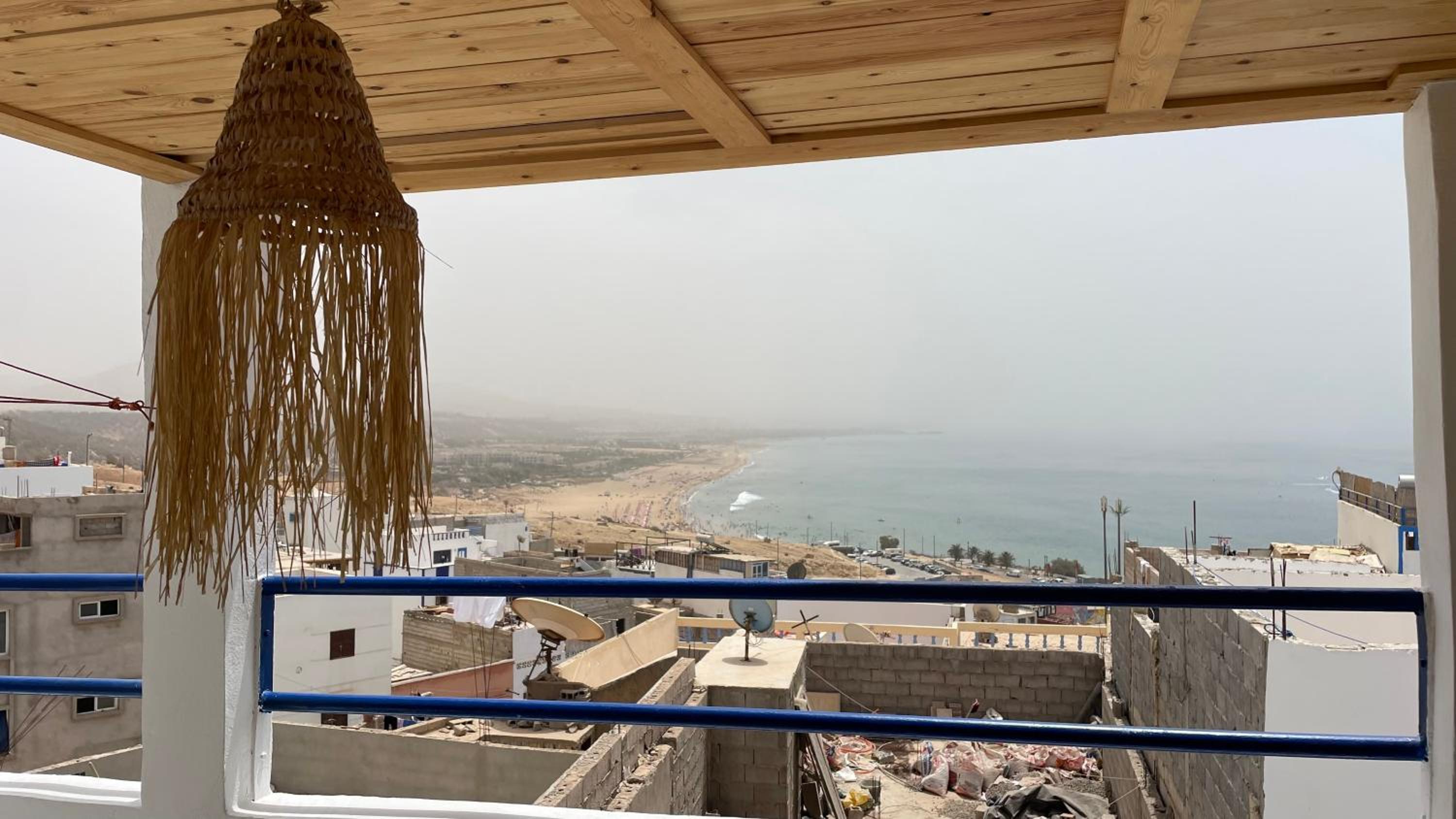 Adar surf house