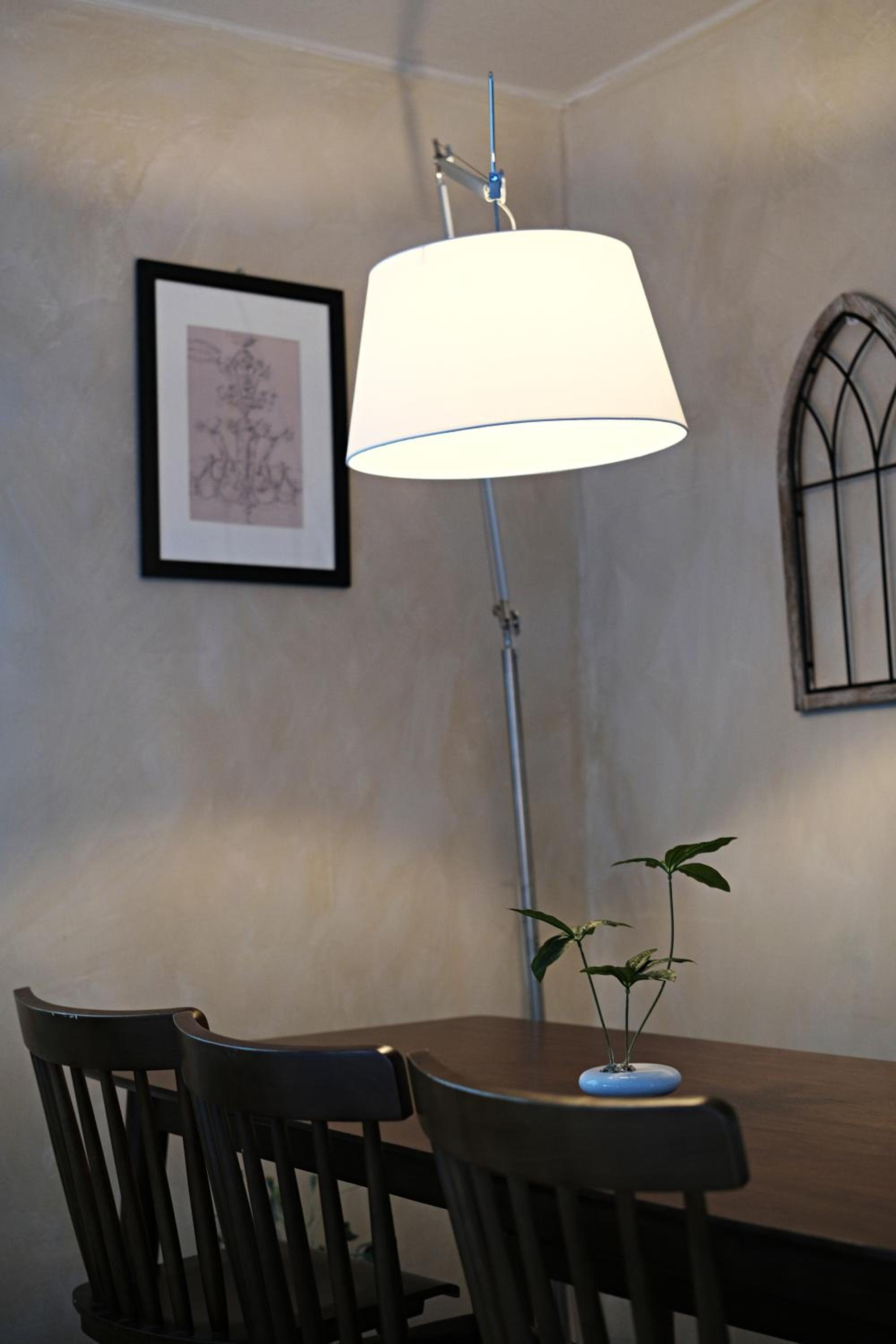 DongMyo Vibe 2BR Home, 4 Beds, 8 Guests