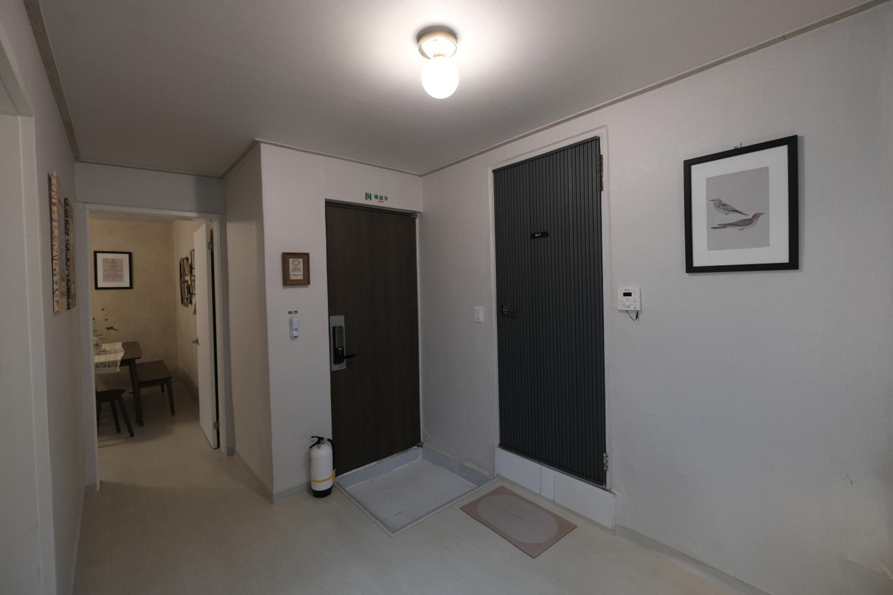 DongMyo Vibe 2BR Home, 4 Beds, 8 Guests