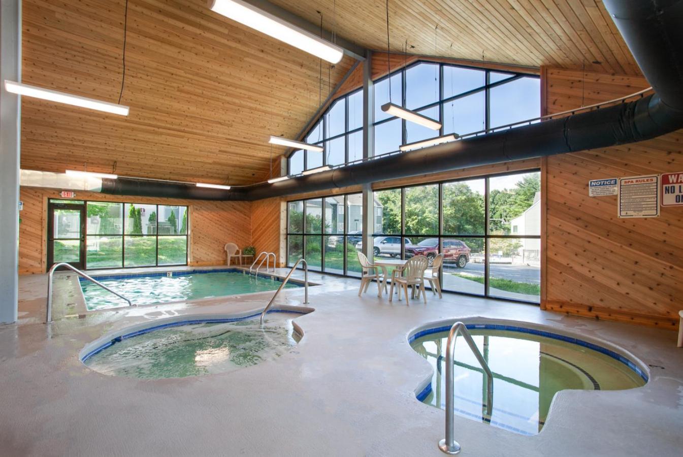 Cloudtop Escape Fireplace Community Amenities!