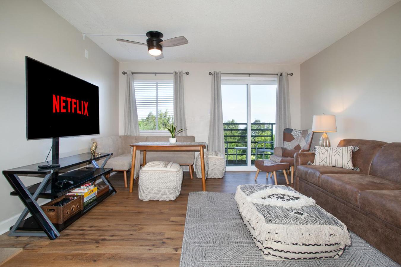 Cloudtop Escape Fireplace Community Amenities!