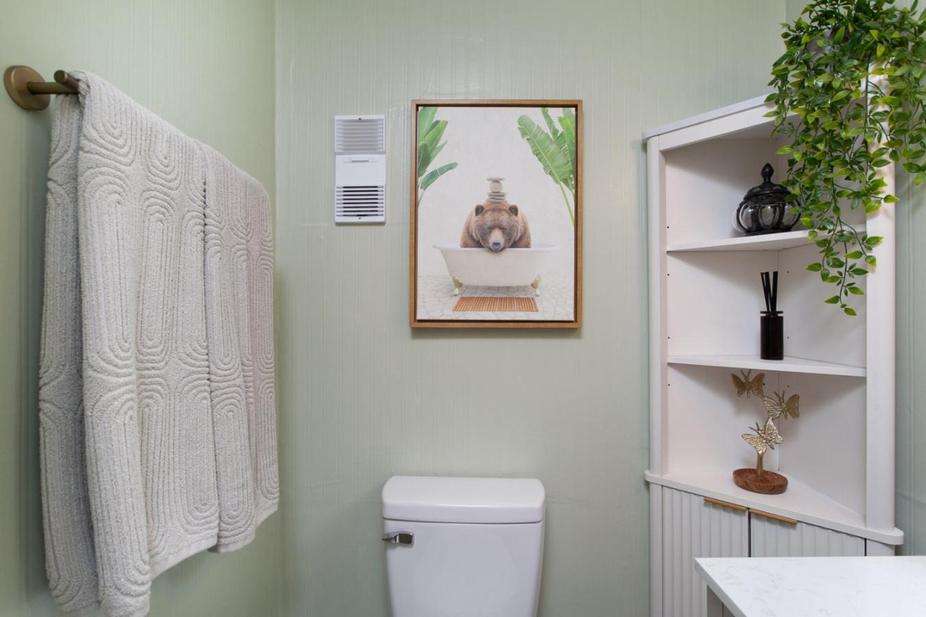 Cloudtop Escape Fireplace Community Amenities!