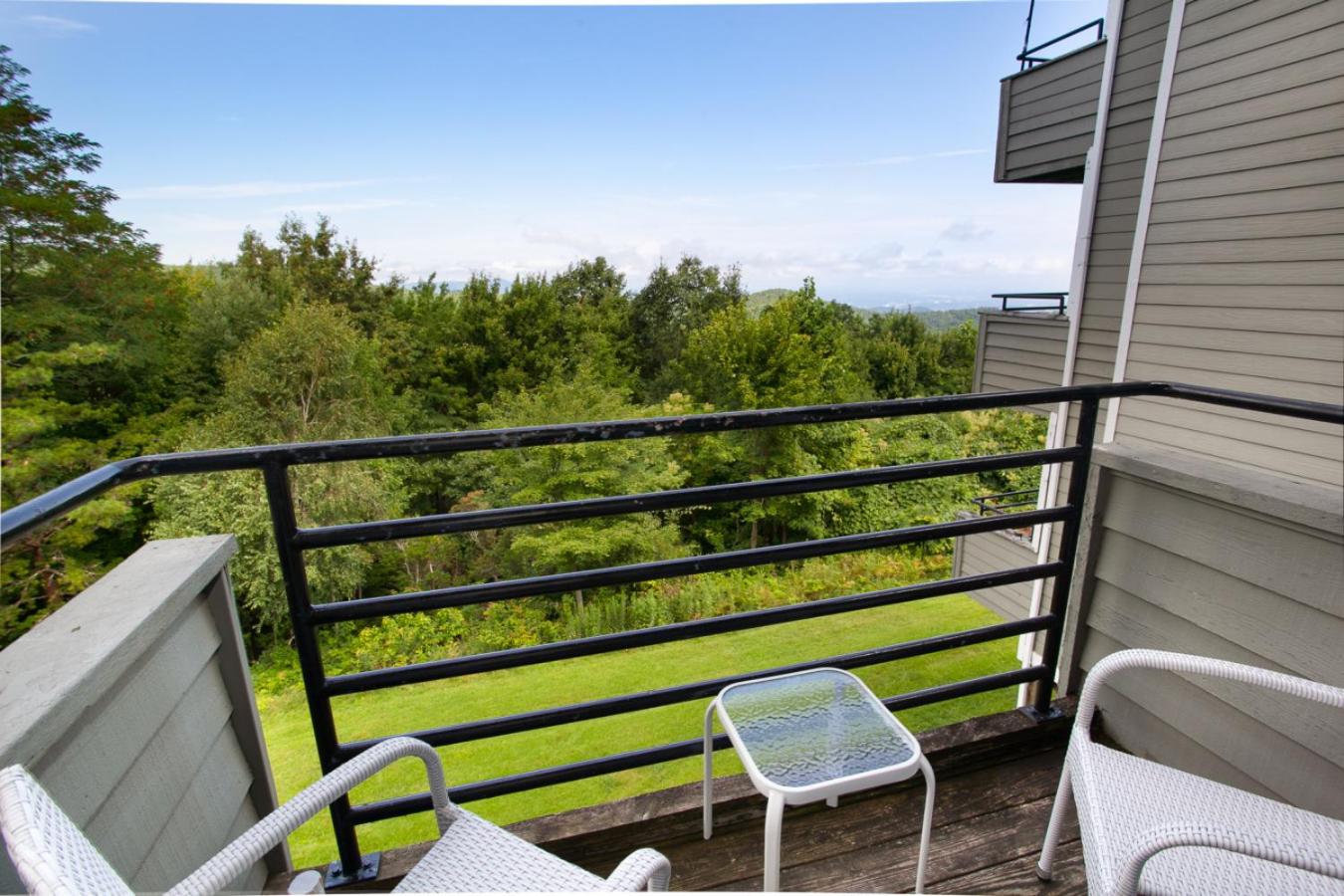 Cloudtop Escape Fireplace Community Amenities!